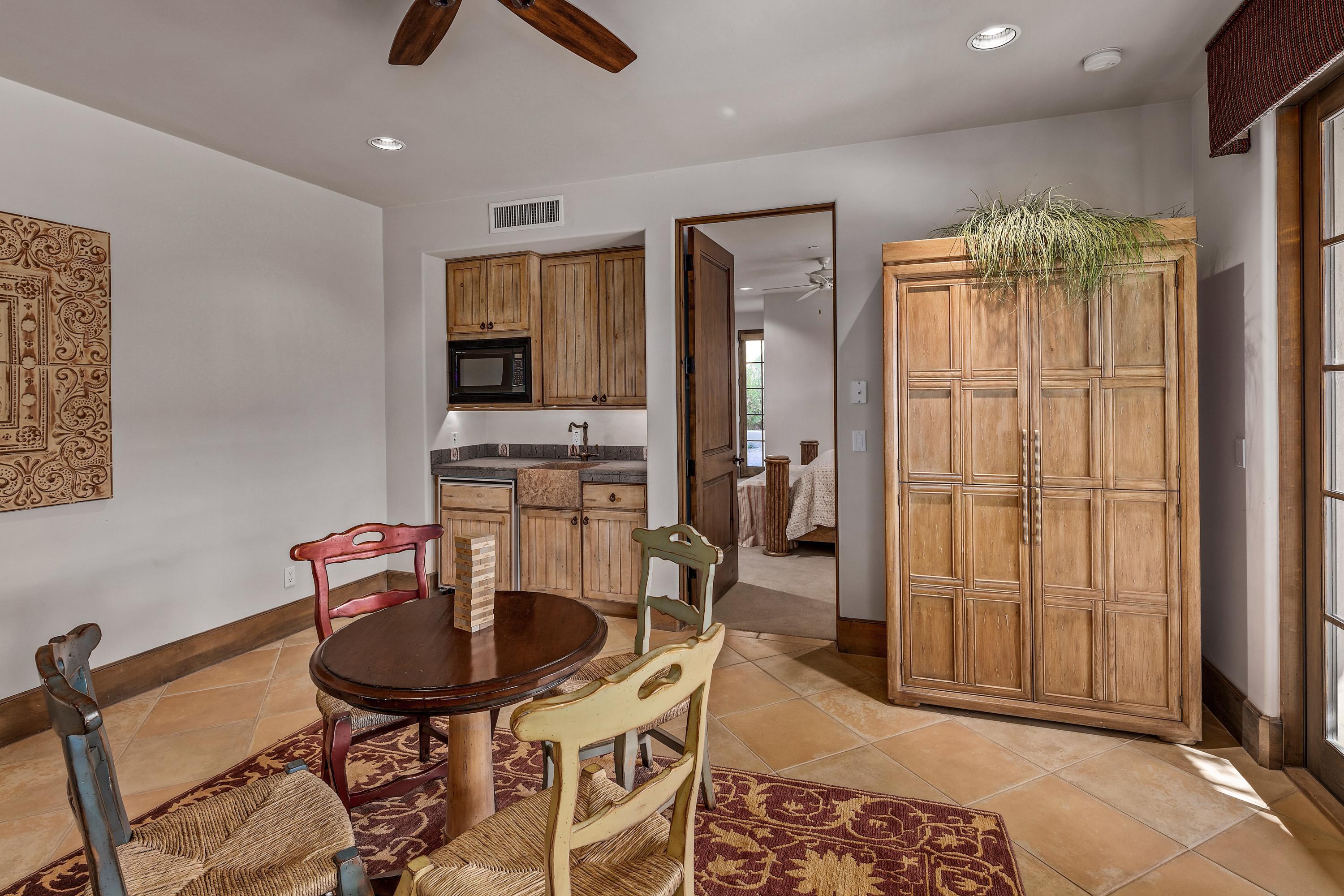 WHISPER ROCK UNIT 1 - Residential