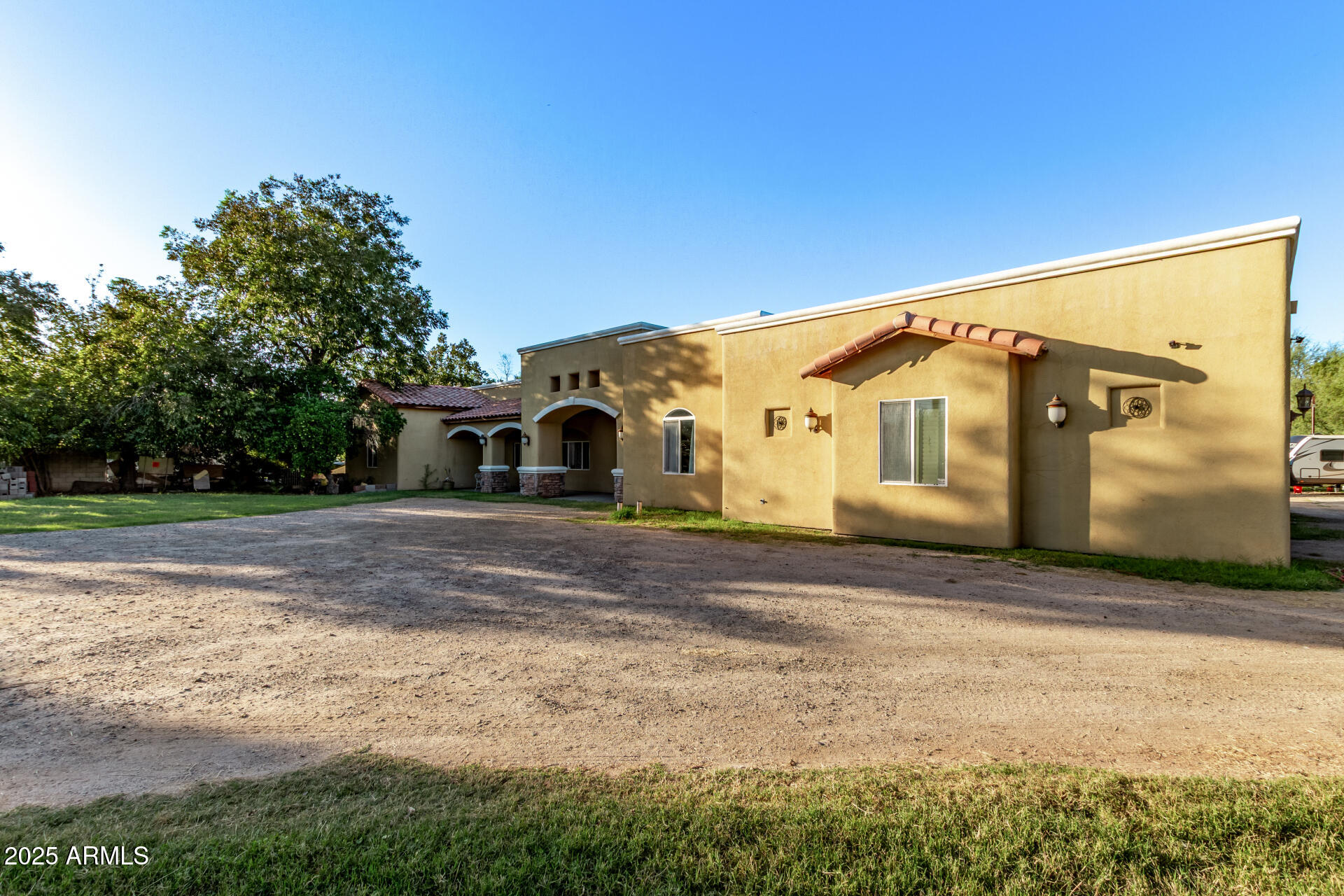 216 W Fremont Road