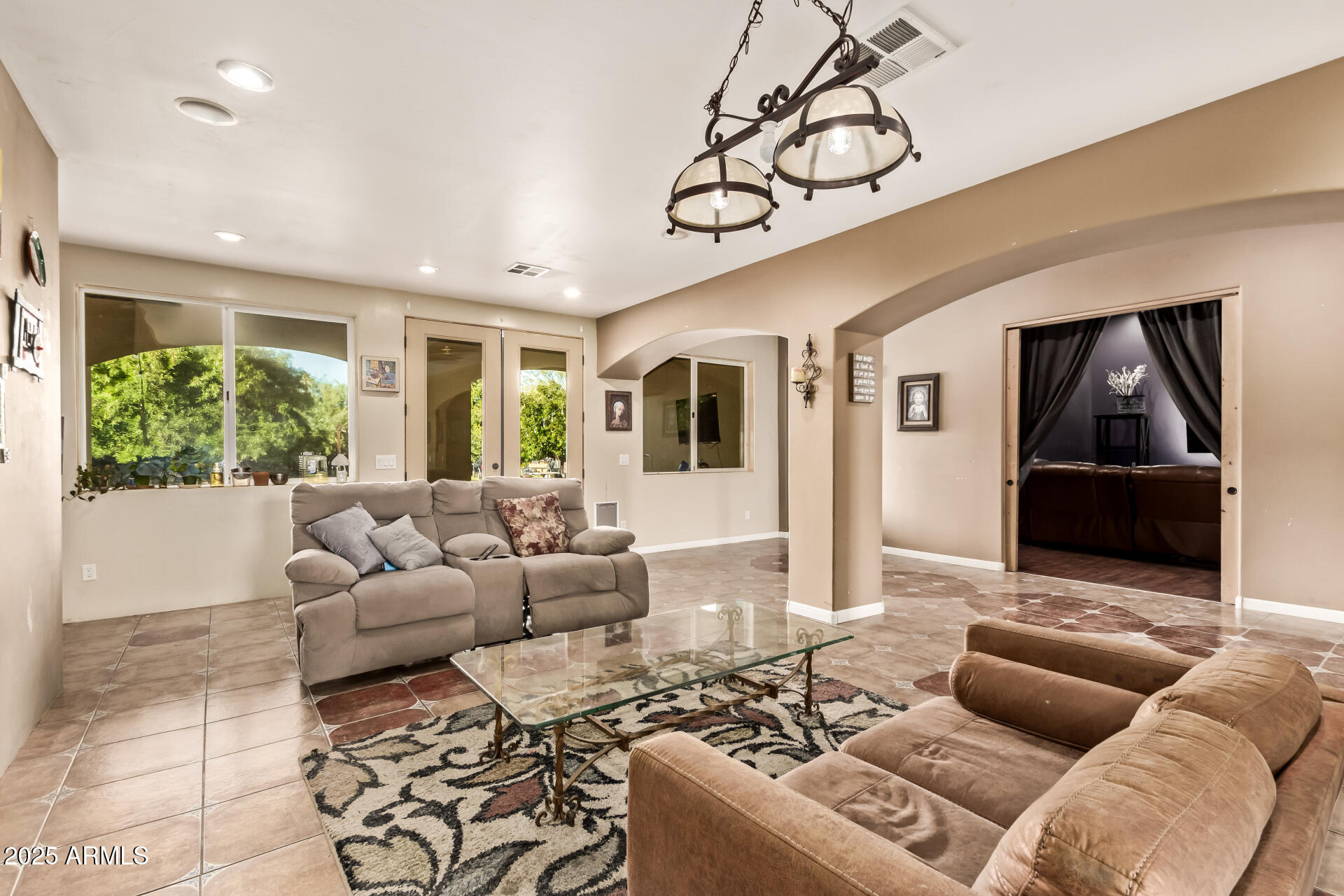 216 W Fremont Road