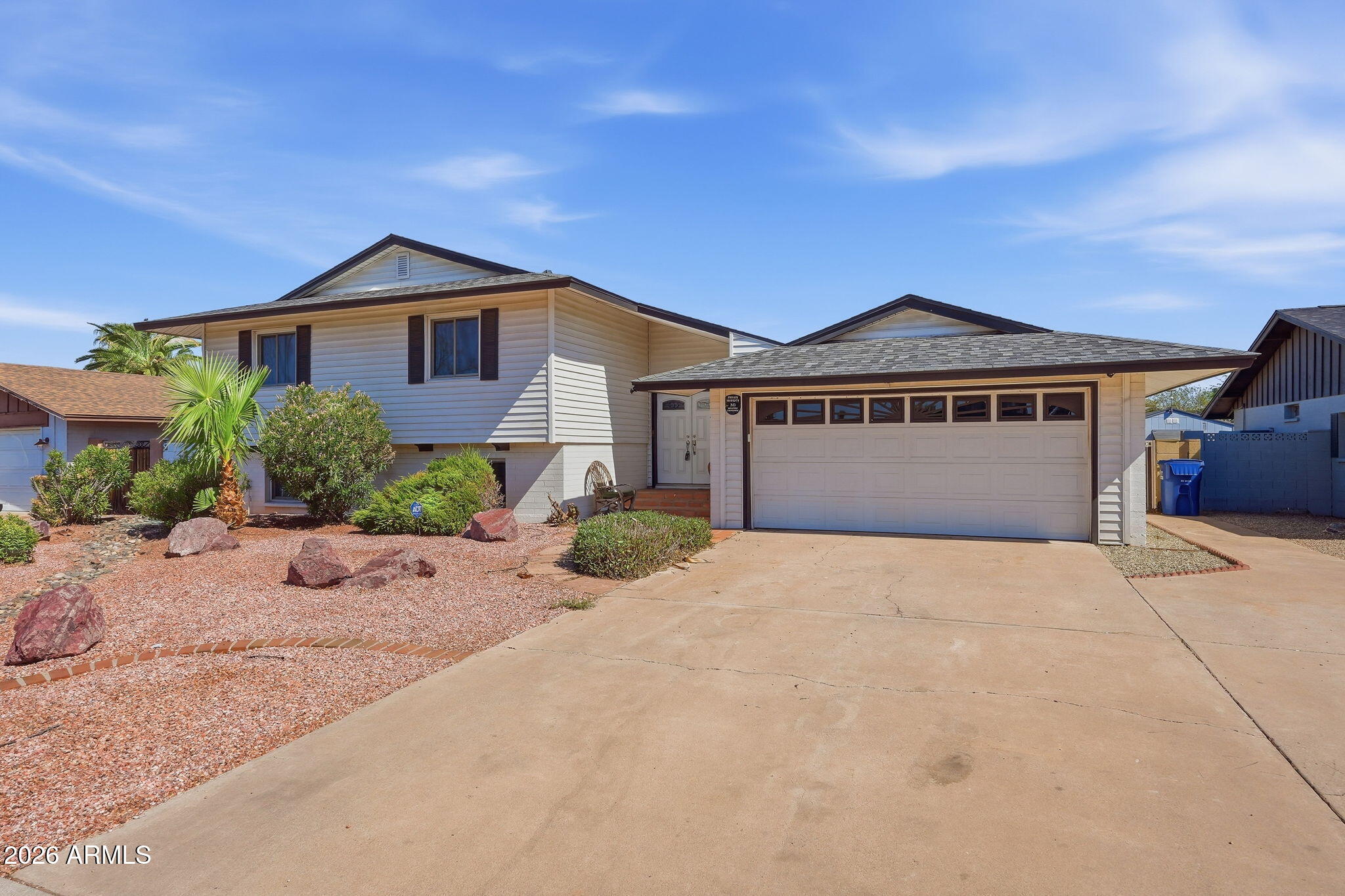 1628 E HERMOSA Drive