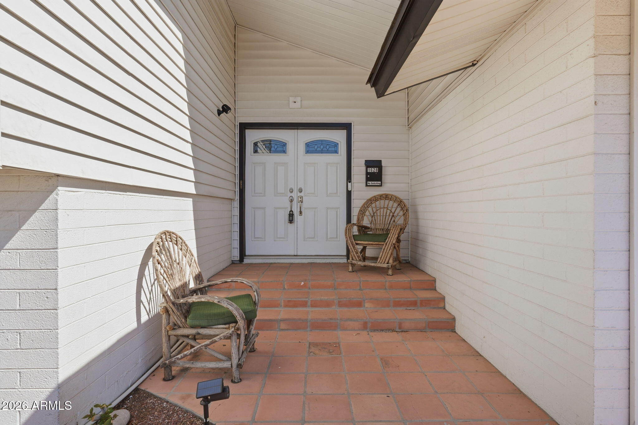 1628 E HERMOSA Drive