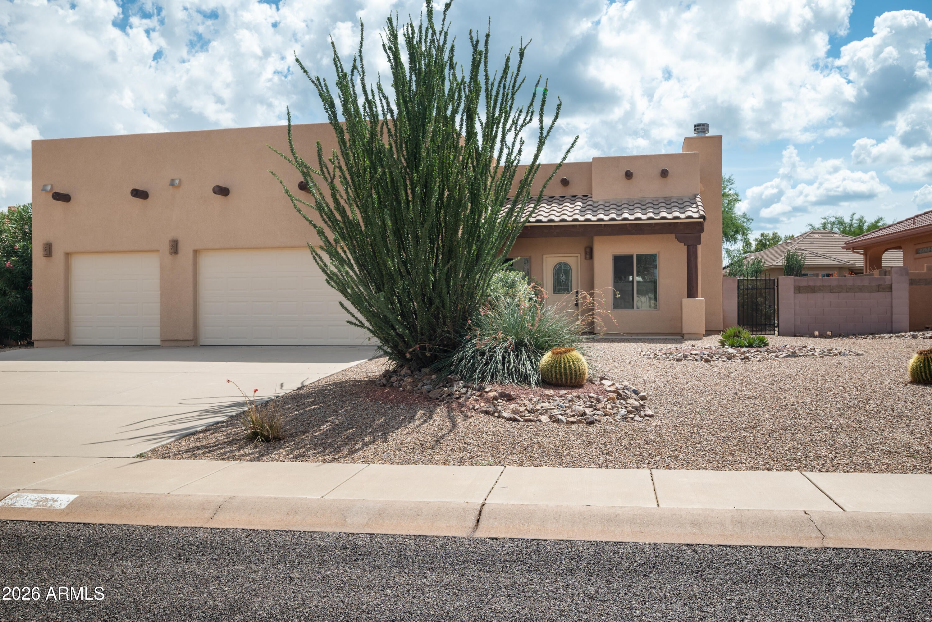 2678 KNOLLRIDGE Drive