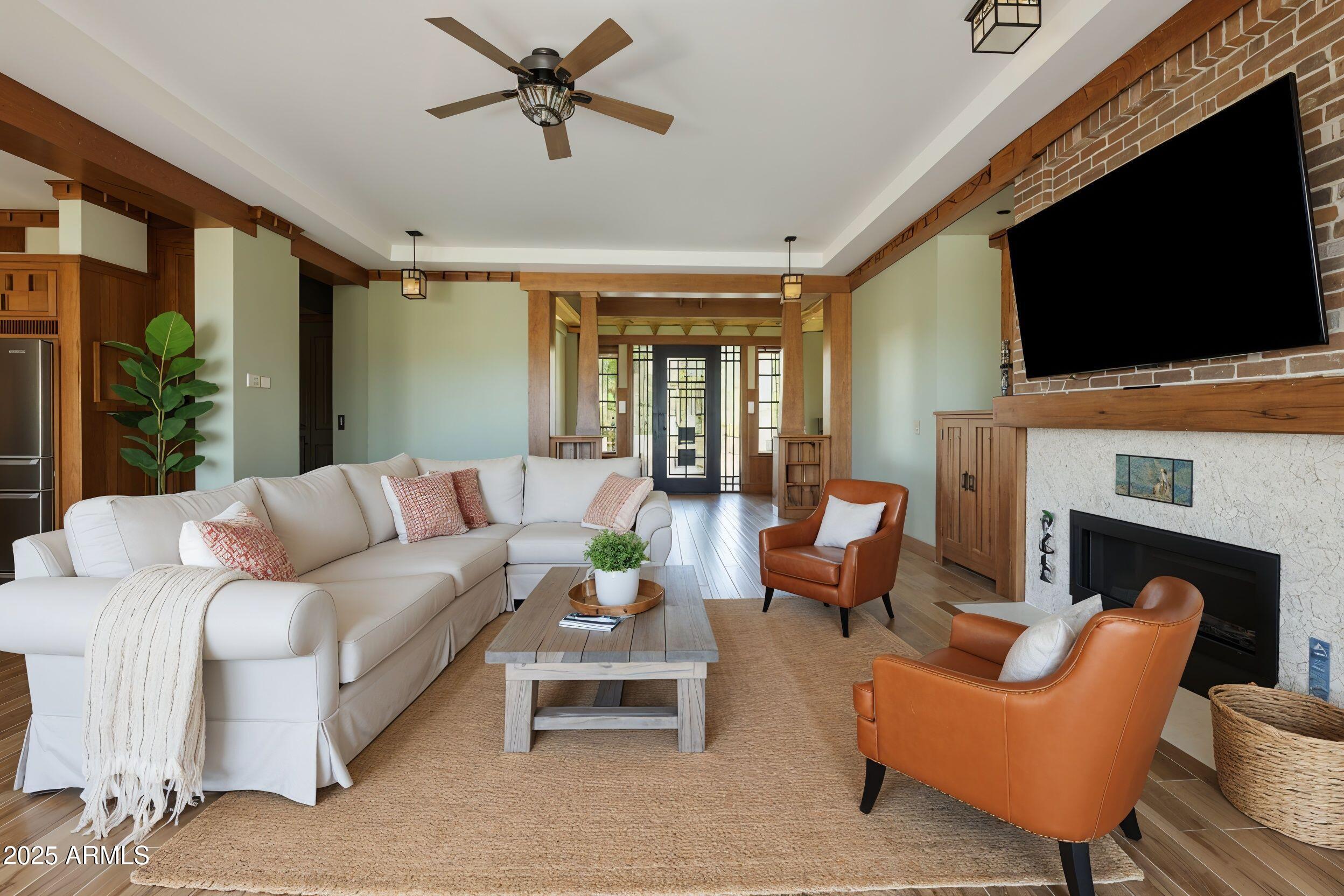 3123 E CAT BALUE Drive