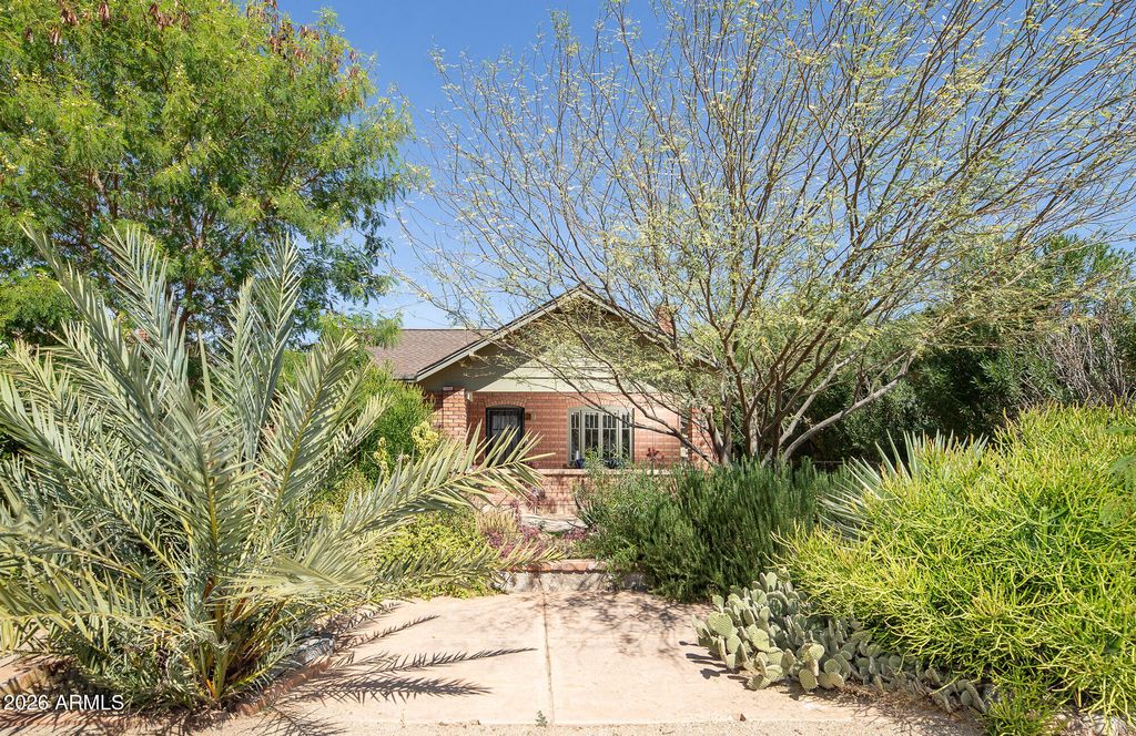 Photo of 1636 E Pinchot Avenue, Phoenix, AZ 85016 (MLS # 7001353)