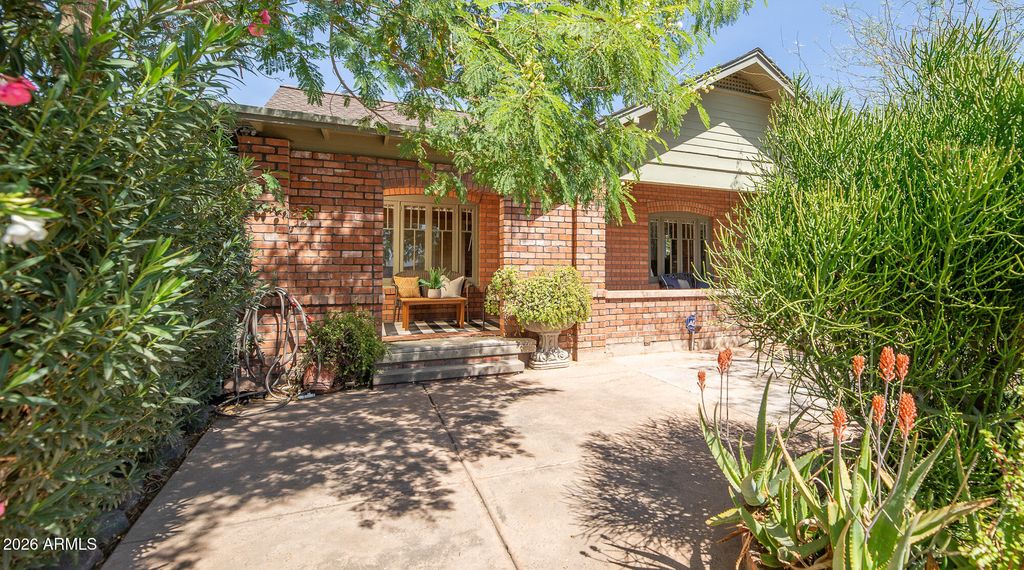 Photo of 1636 E Pinchot Avenue, Phoenix, AZ 85016 (MLS # 7001353)