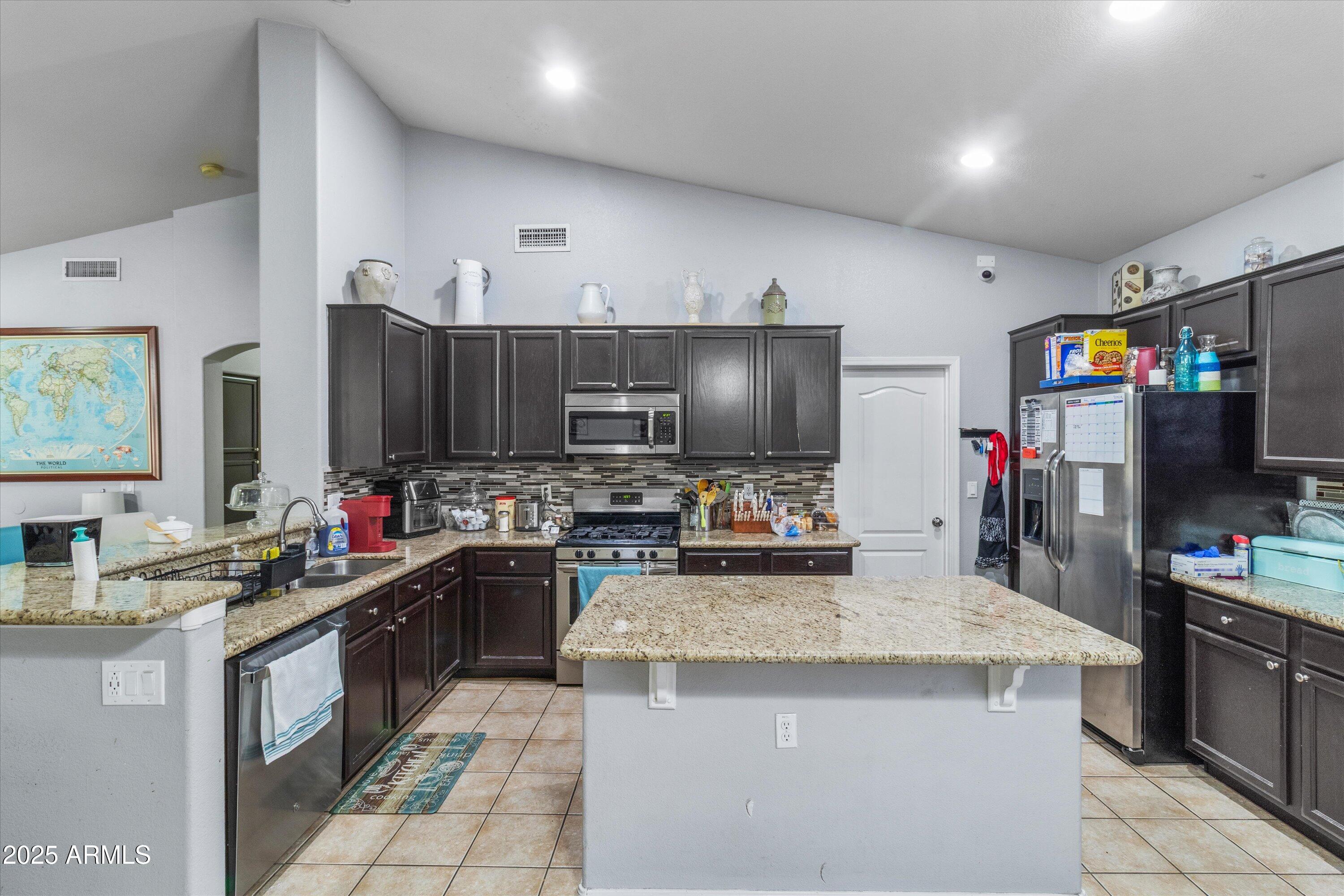 812 S FERN Court