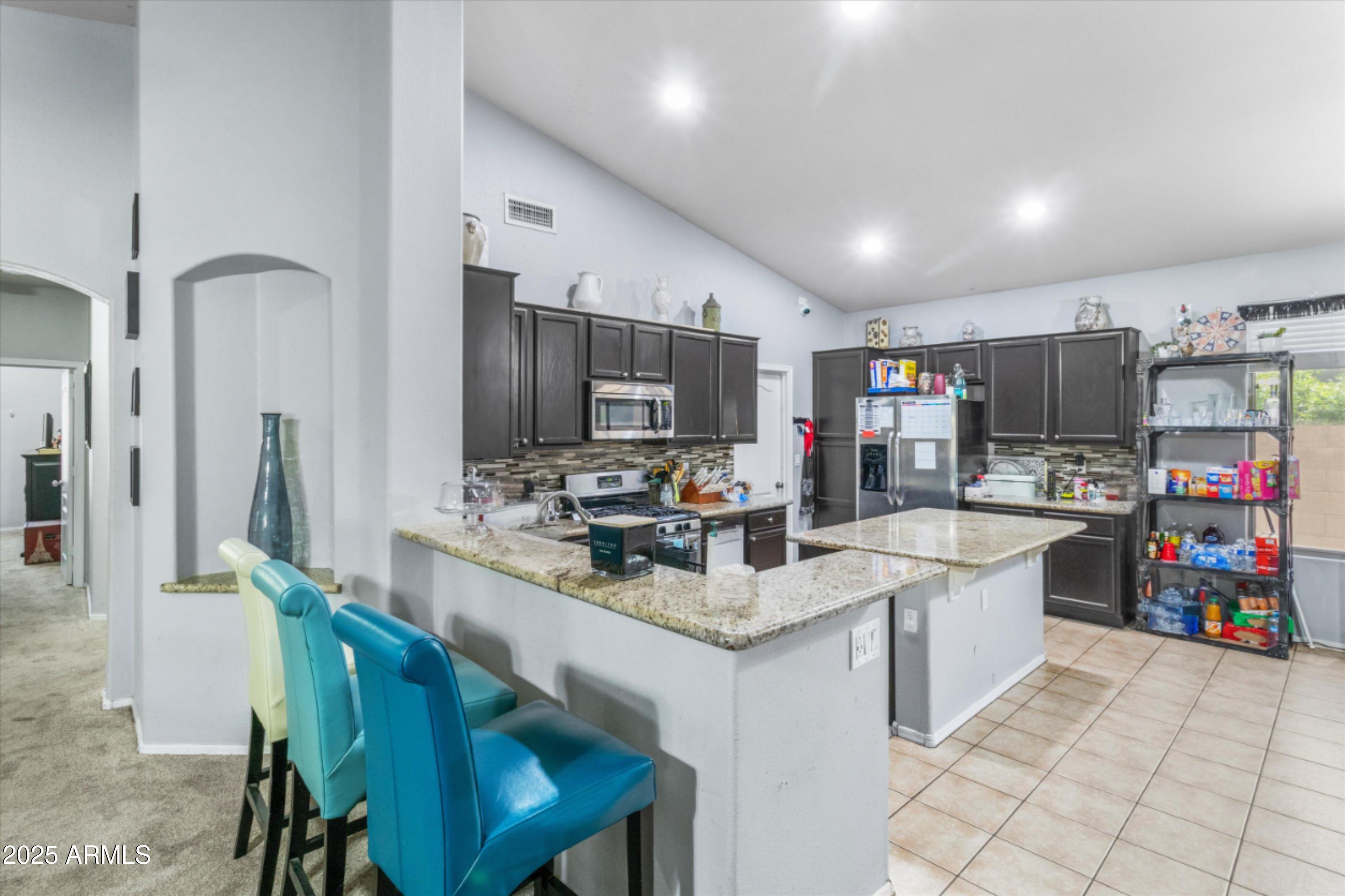 812 S FERN Court