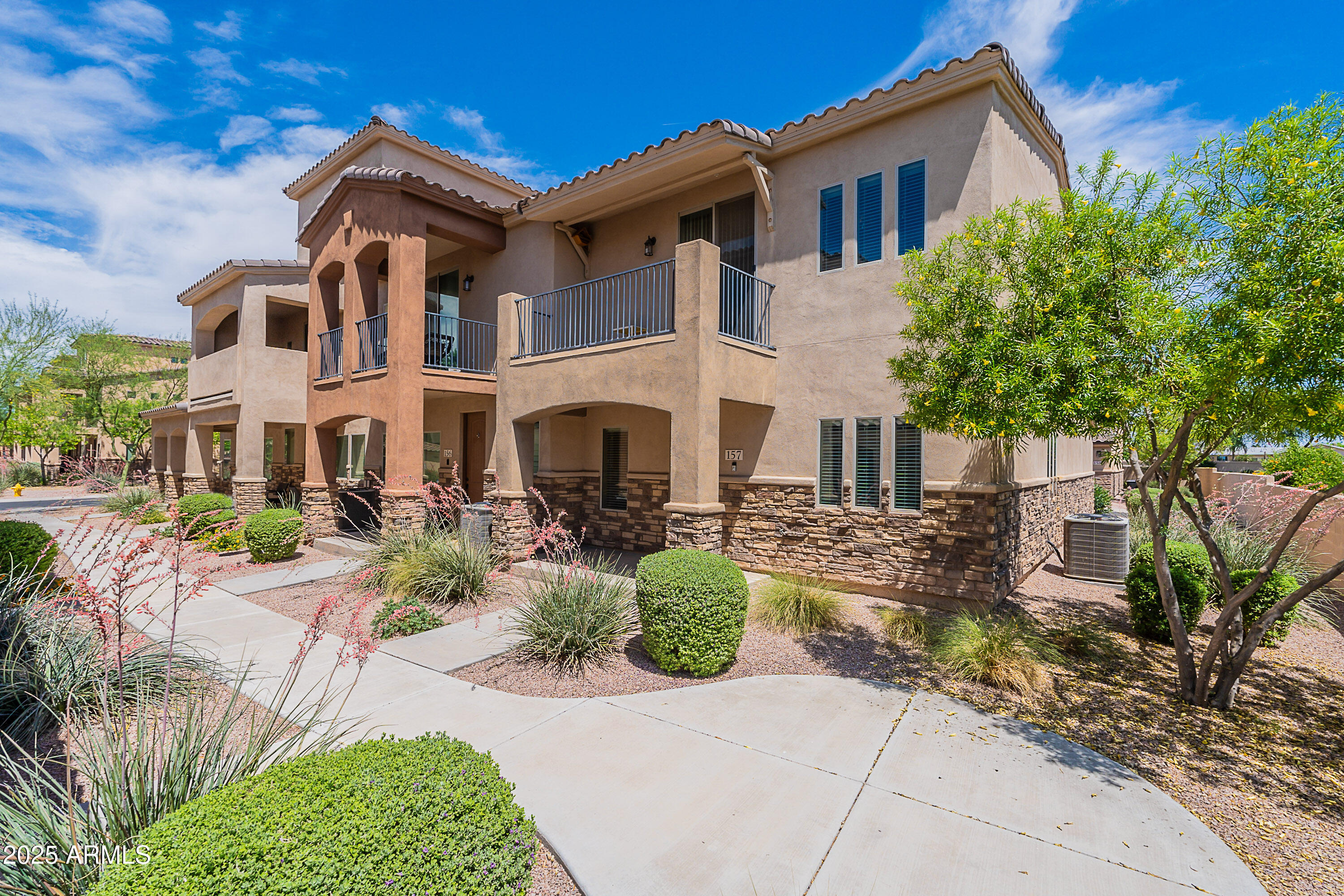 2821 S SKYLINE Drive 157