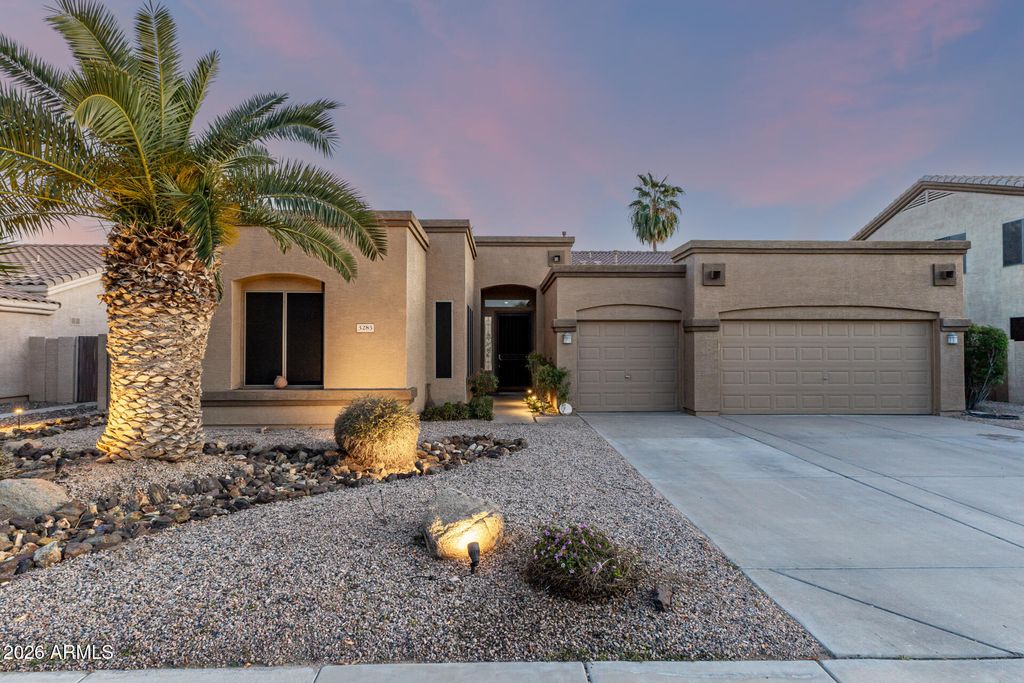 Photo of 3283 E Red Oak Lane, Gilbert, AZ 85297 (MLS # 6974505)