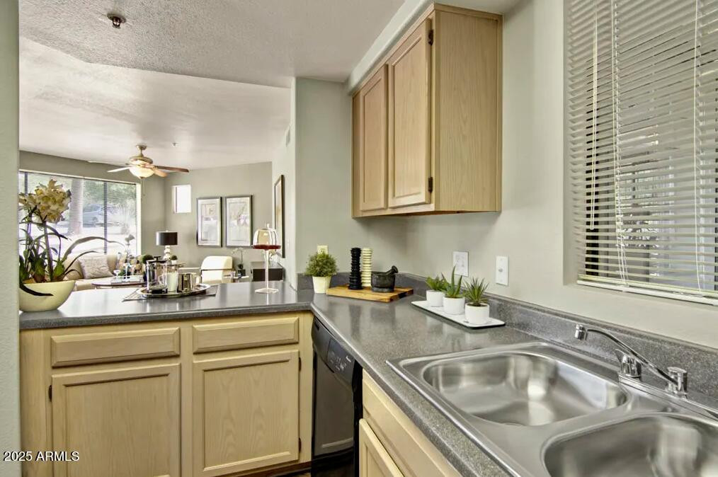 1550 E Thunderbird Road Ofc