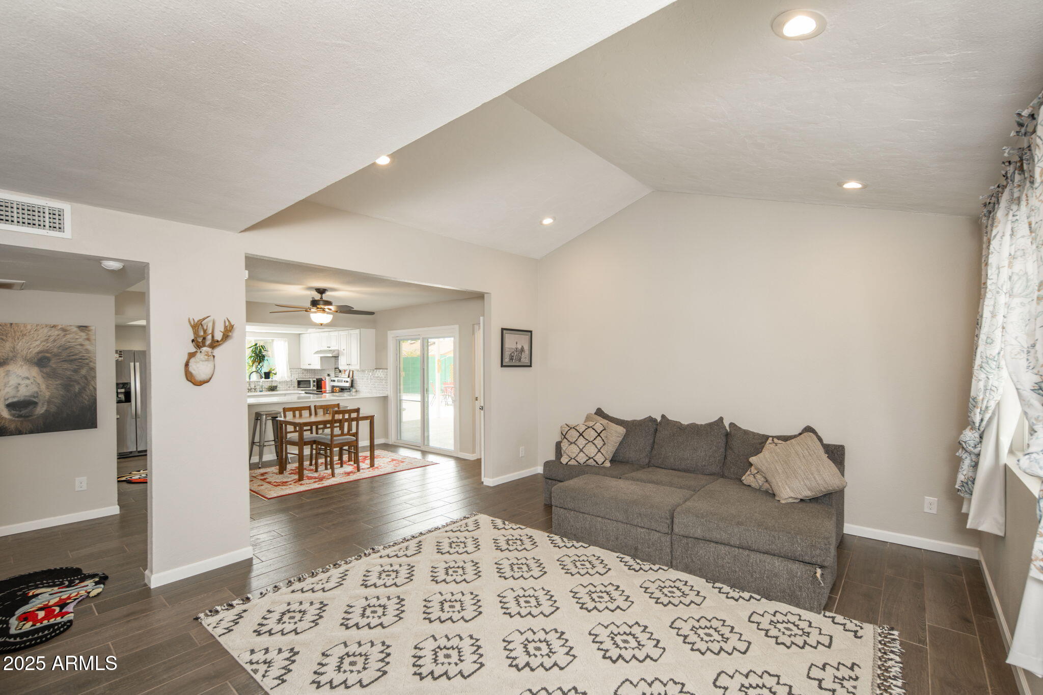 557 S VISALIA Street