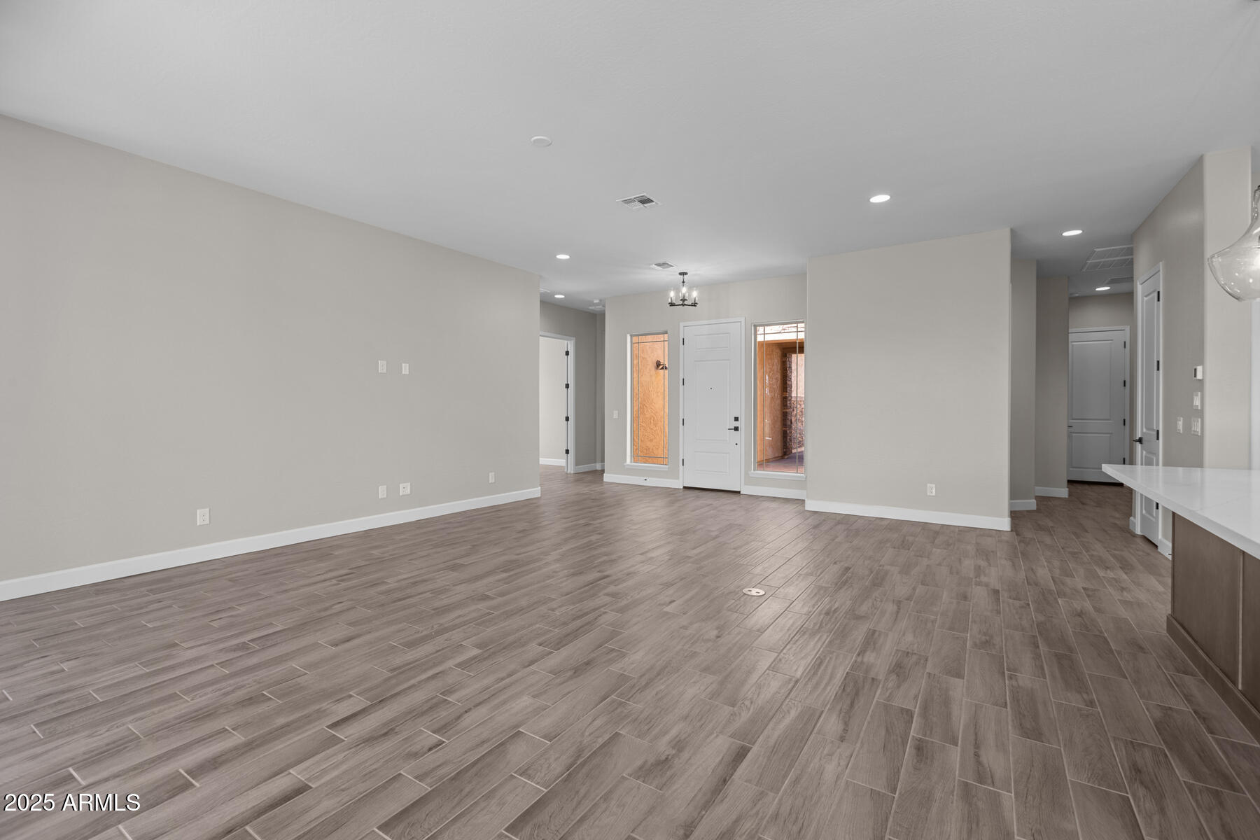 1021 W RIDGE Road