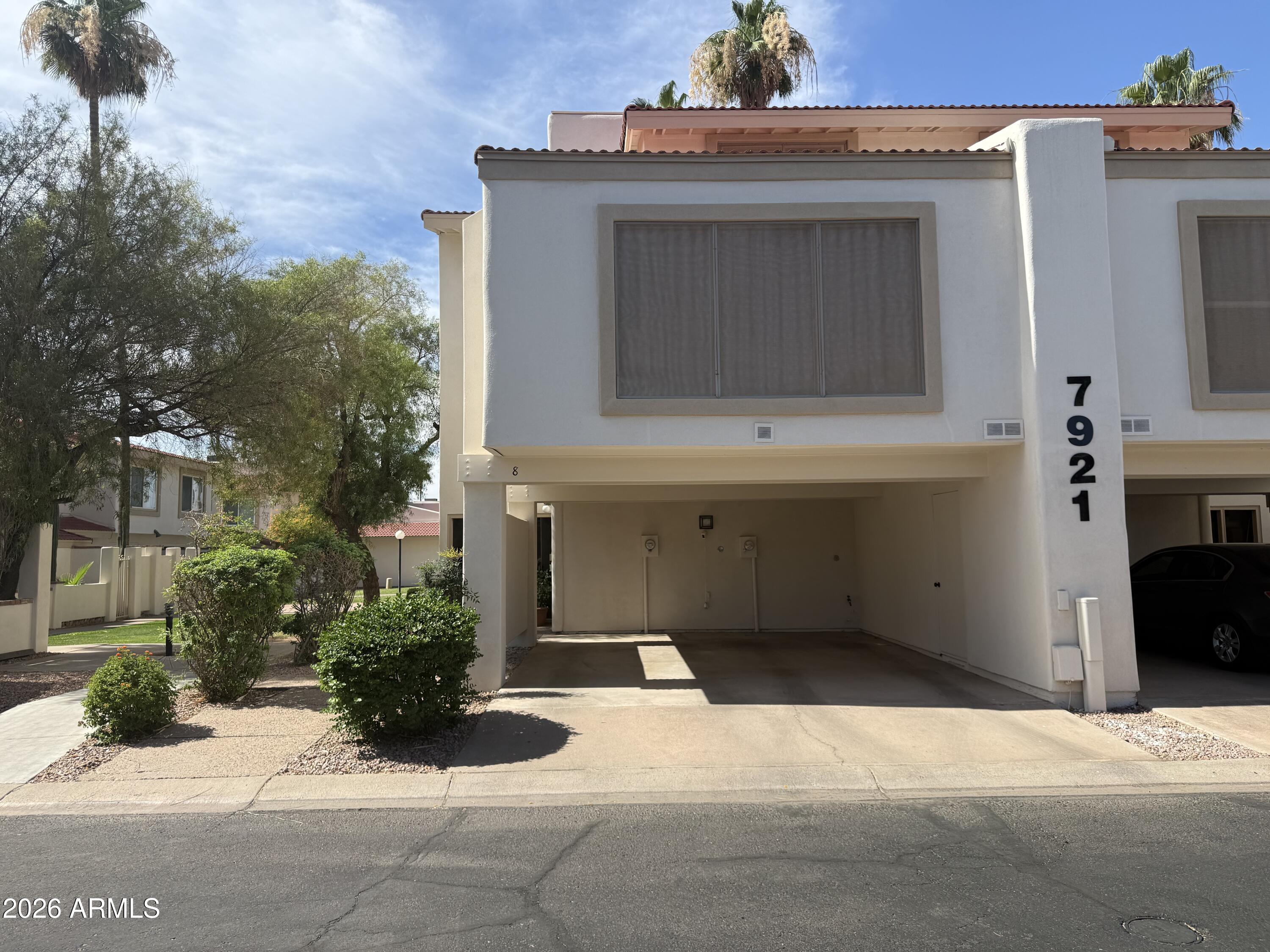 7921 E SAN MIGUEL Avenue 8