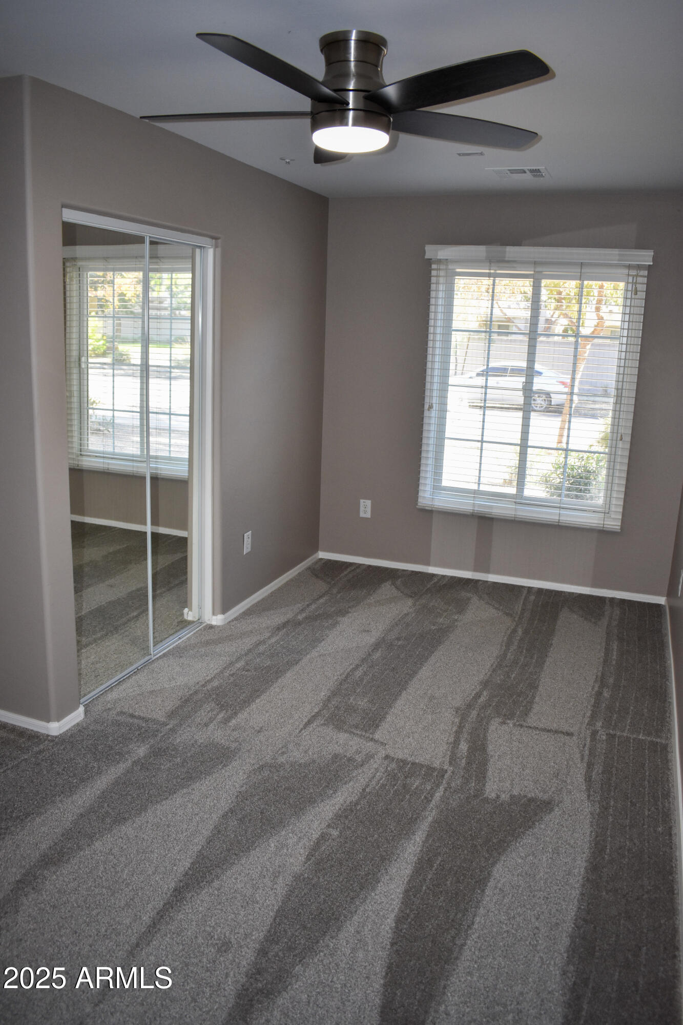 4081 E WINDSOR Drive