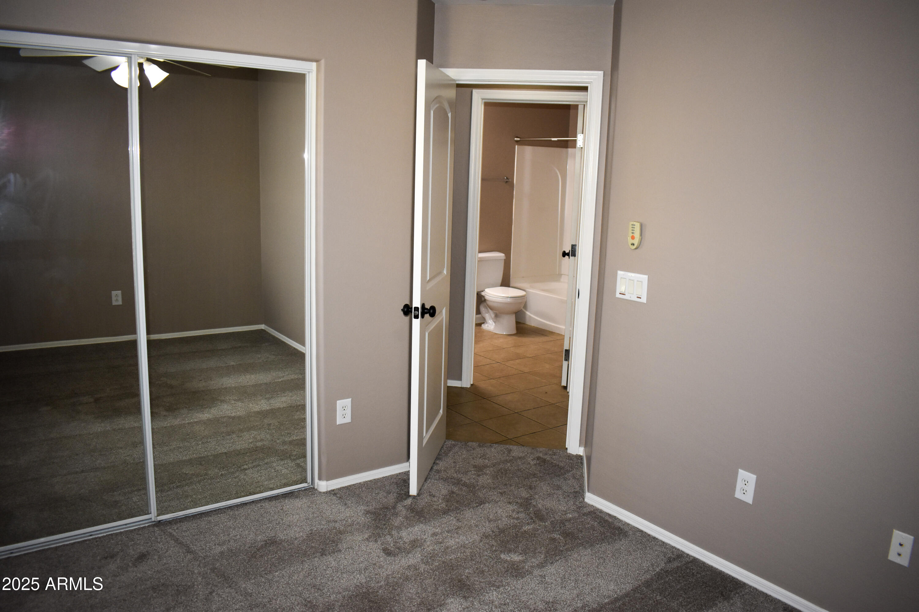 4081 E WINDSOR Drive