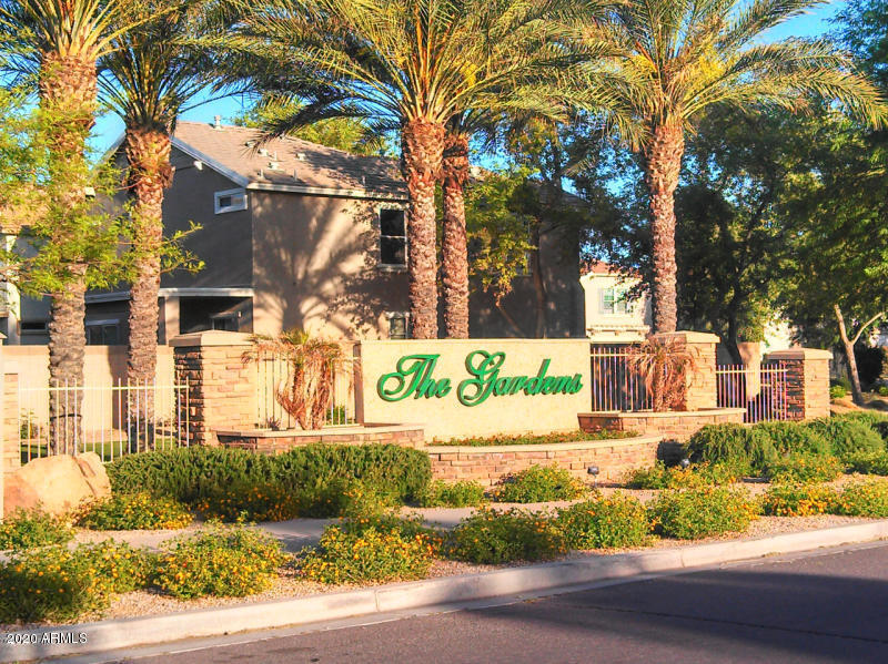 4081 E WINDSOR Drive