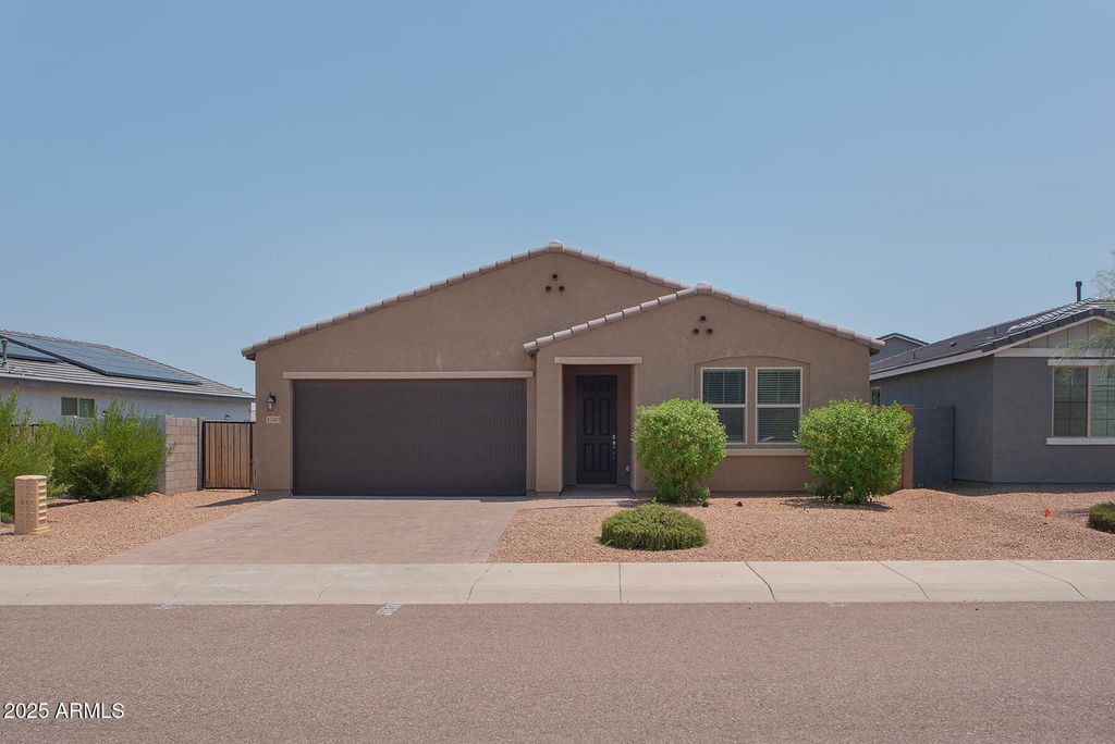 Photo of 13411 W Lariat Lane, Peoria, AZ 85383 (MLS # 6975465)