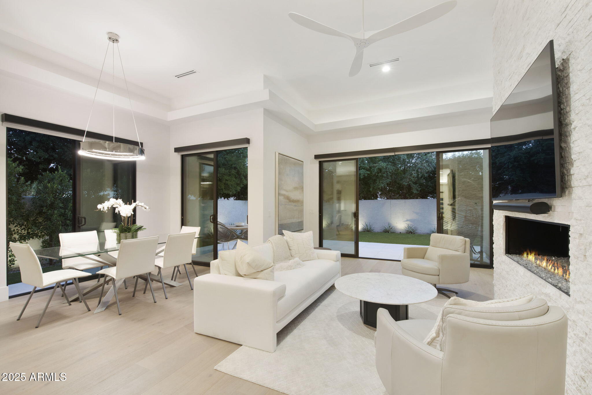 3045 E COOLIDGE Street