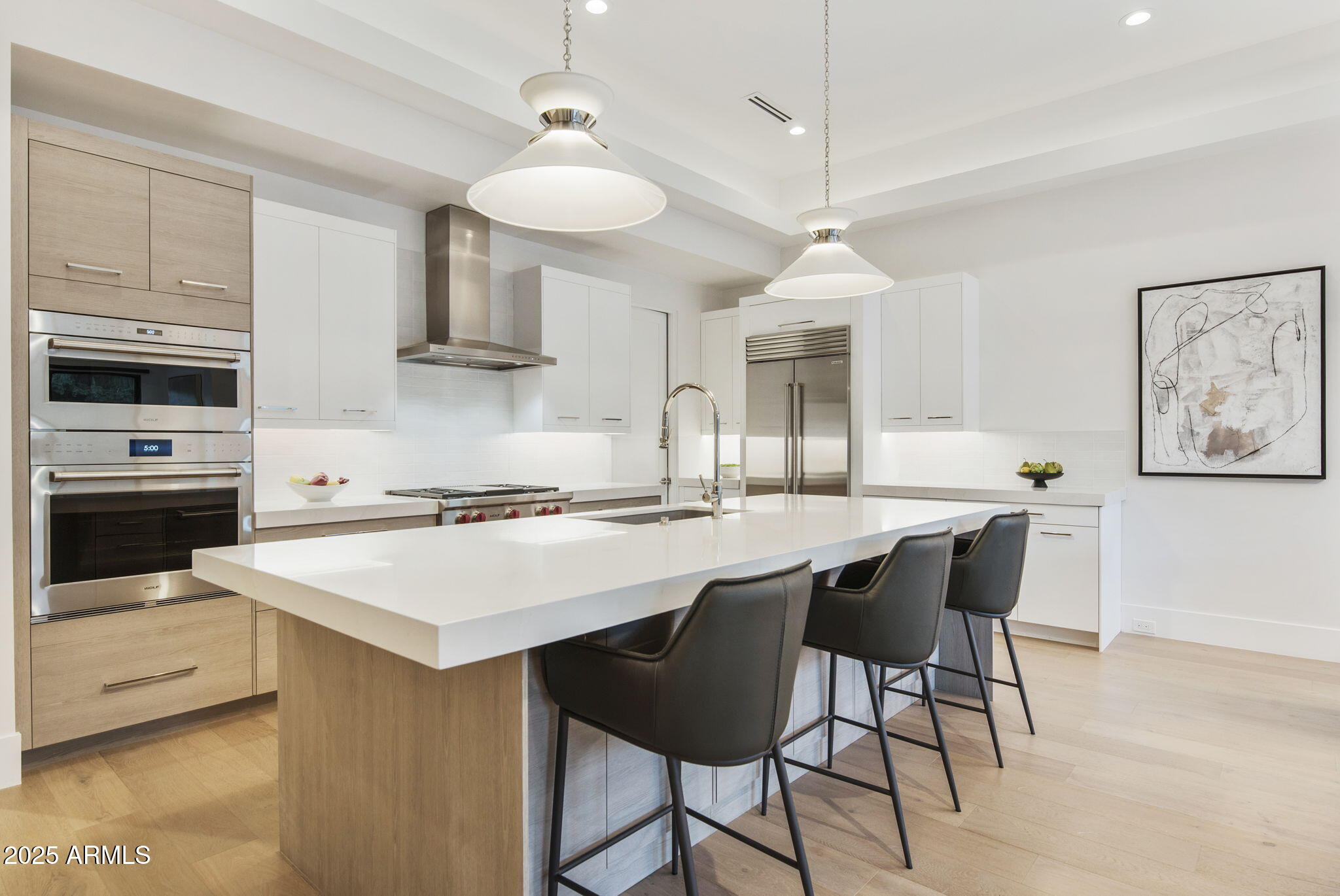 3045 E COOLIDGE Street