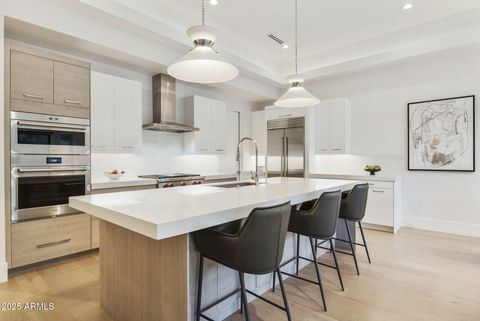 3045 E COOLIDGE Street Phoenix AZ 85016