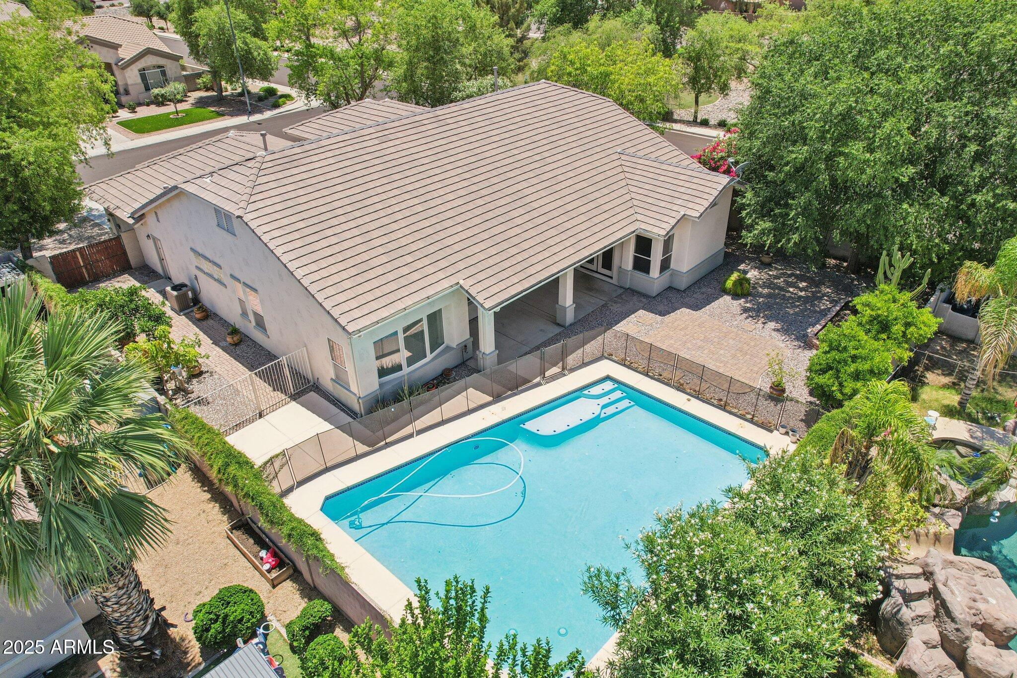 8664 W YUKON Drive