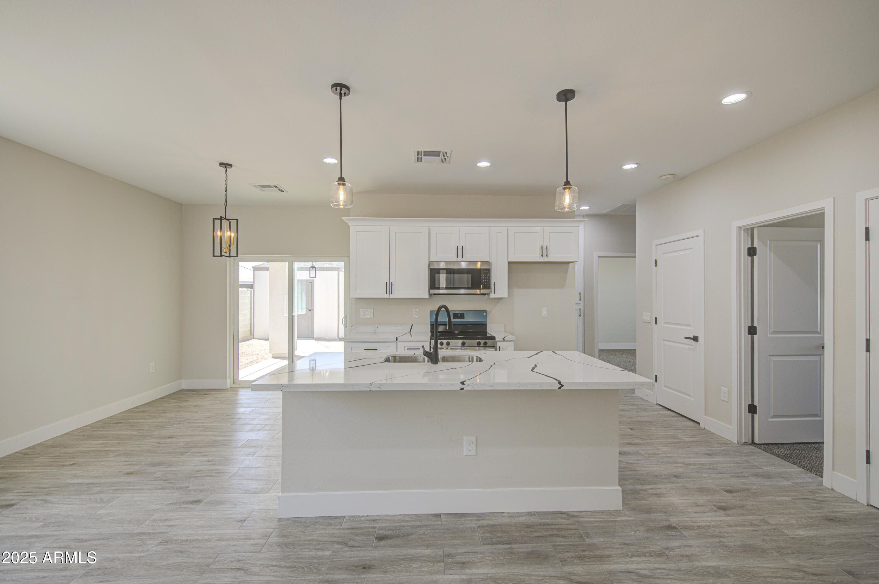 9401 W CORONADO Drive