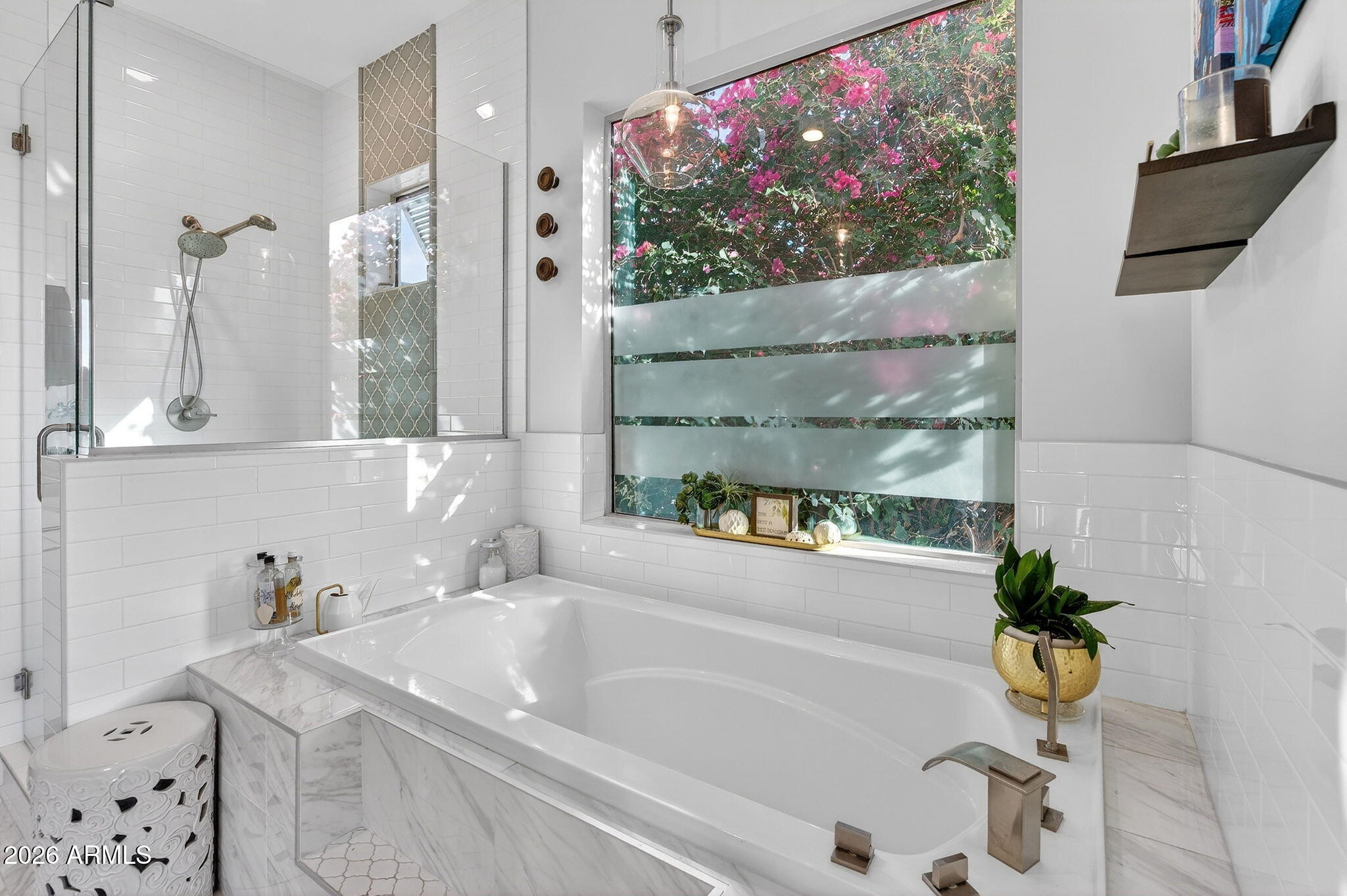 ENCANTO PASEO - Residential