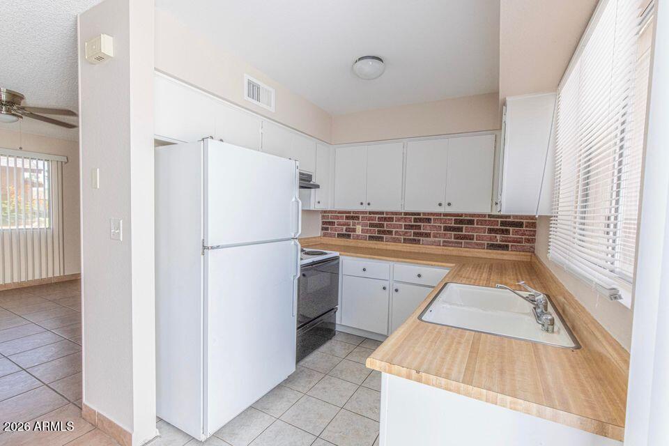 2642 E ORANGE Street