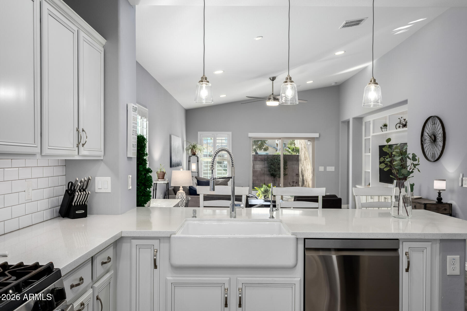 2445 E FLINTLOCK Drive