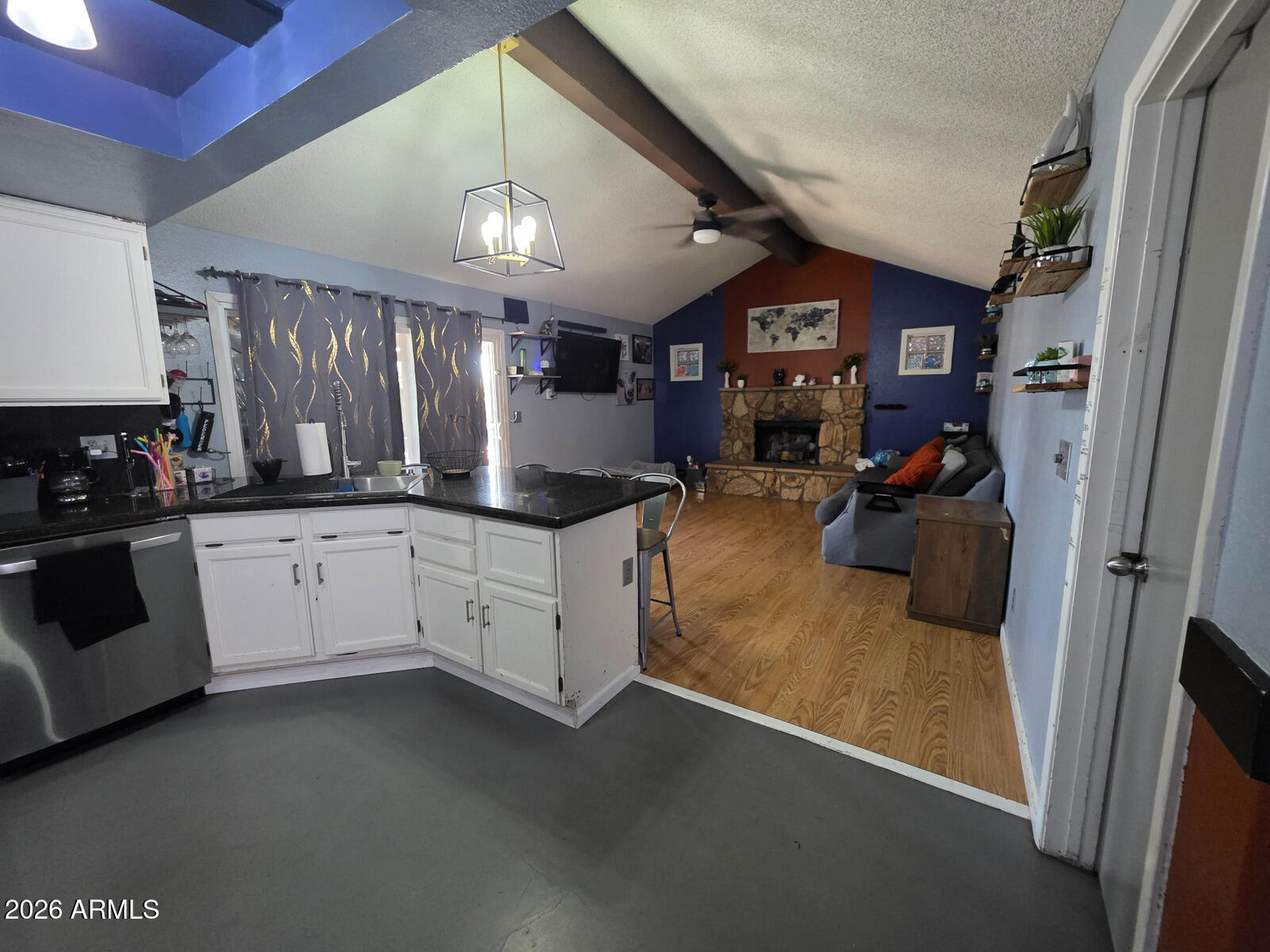 7839 W CANTERBURY Drive