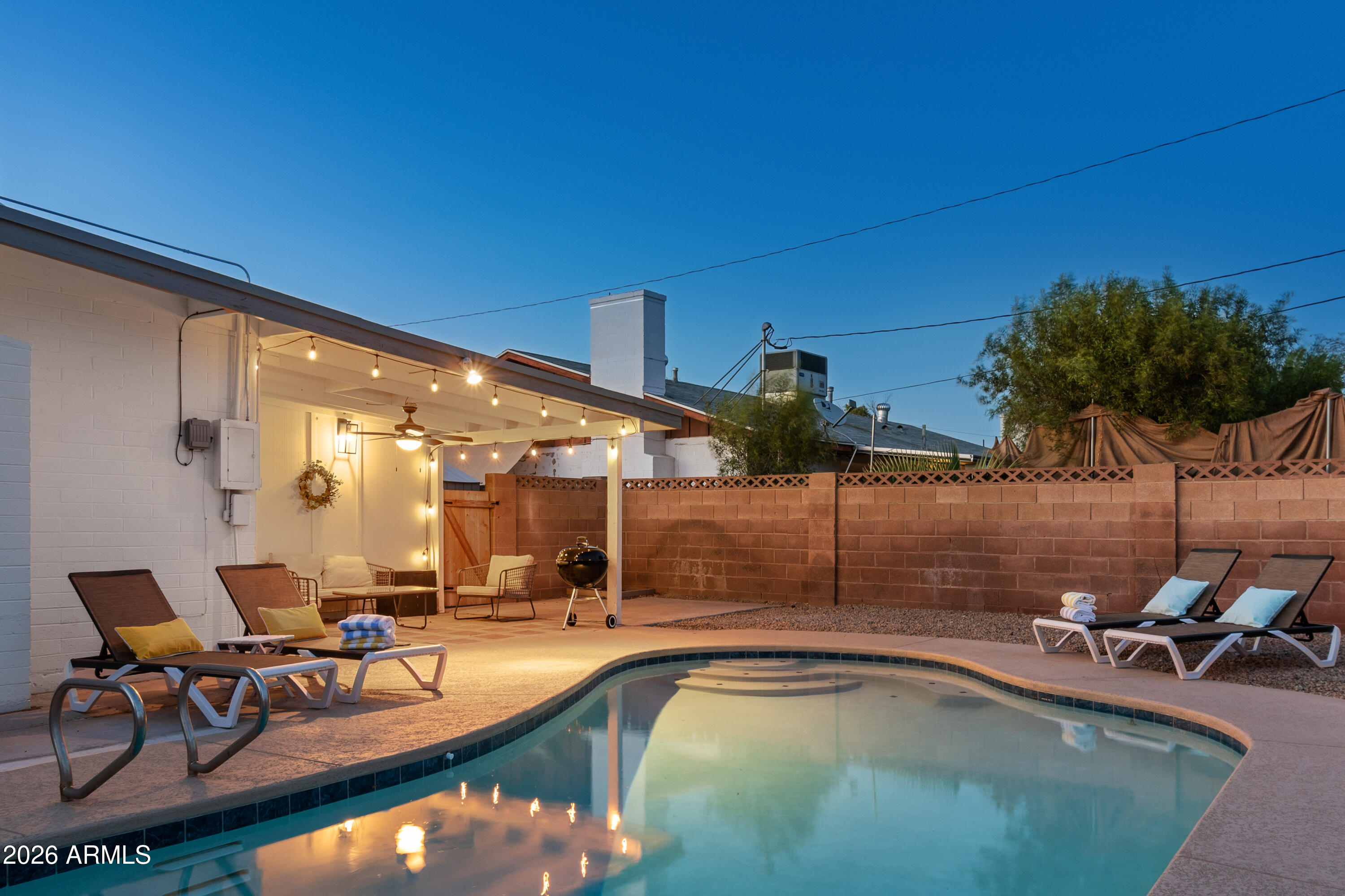 1249 E BISHOP Drive