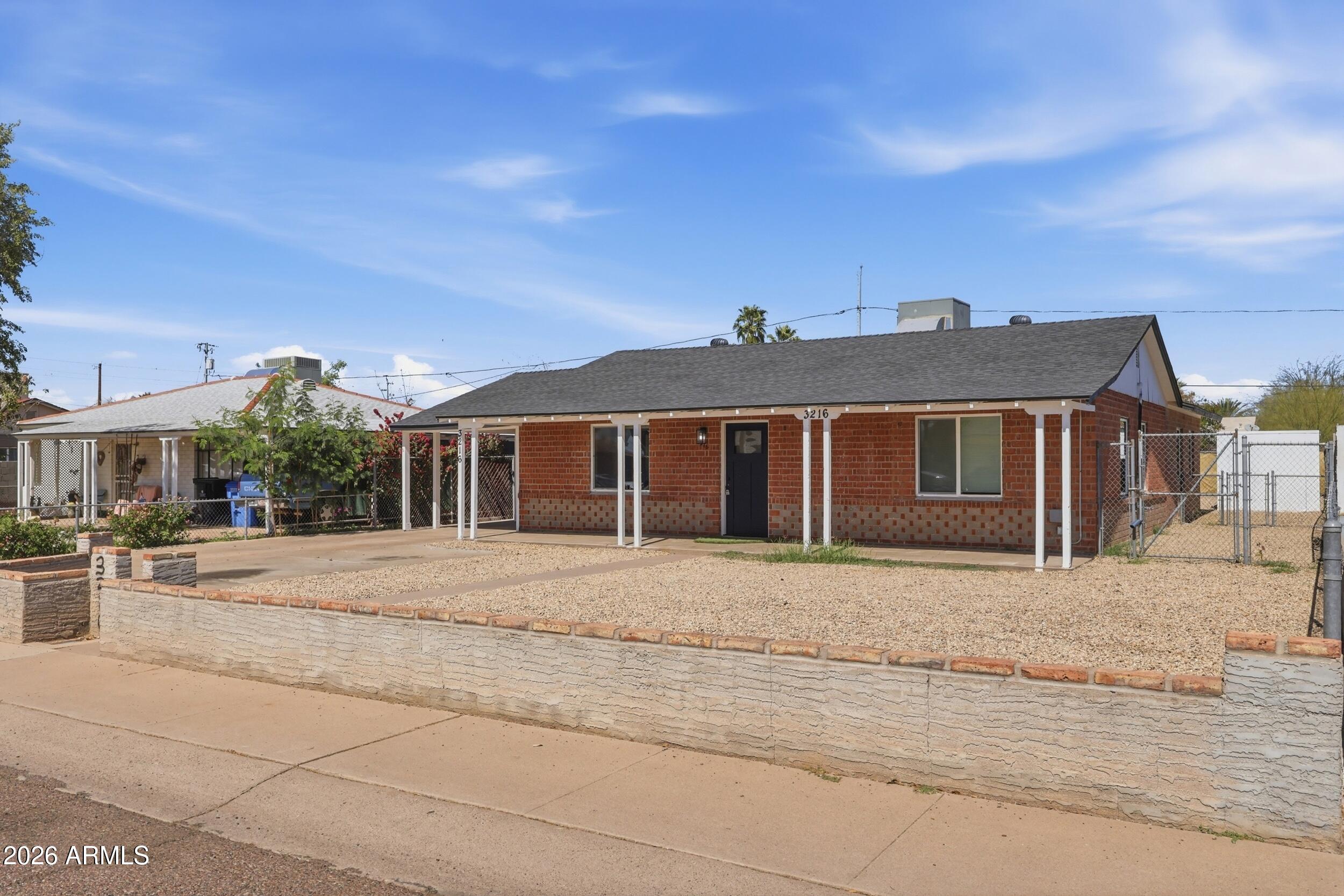 3216 E PIERCE Street