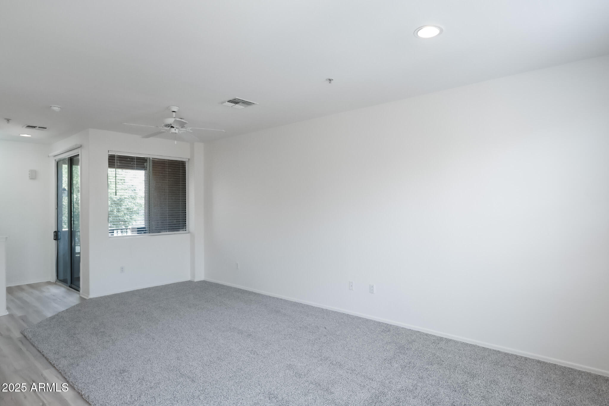 2450 W GLENROSA Avenue 48