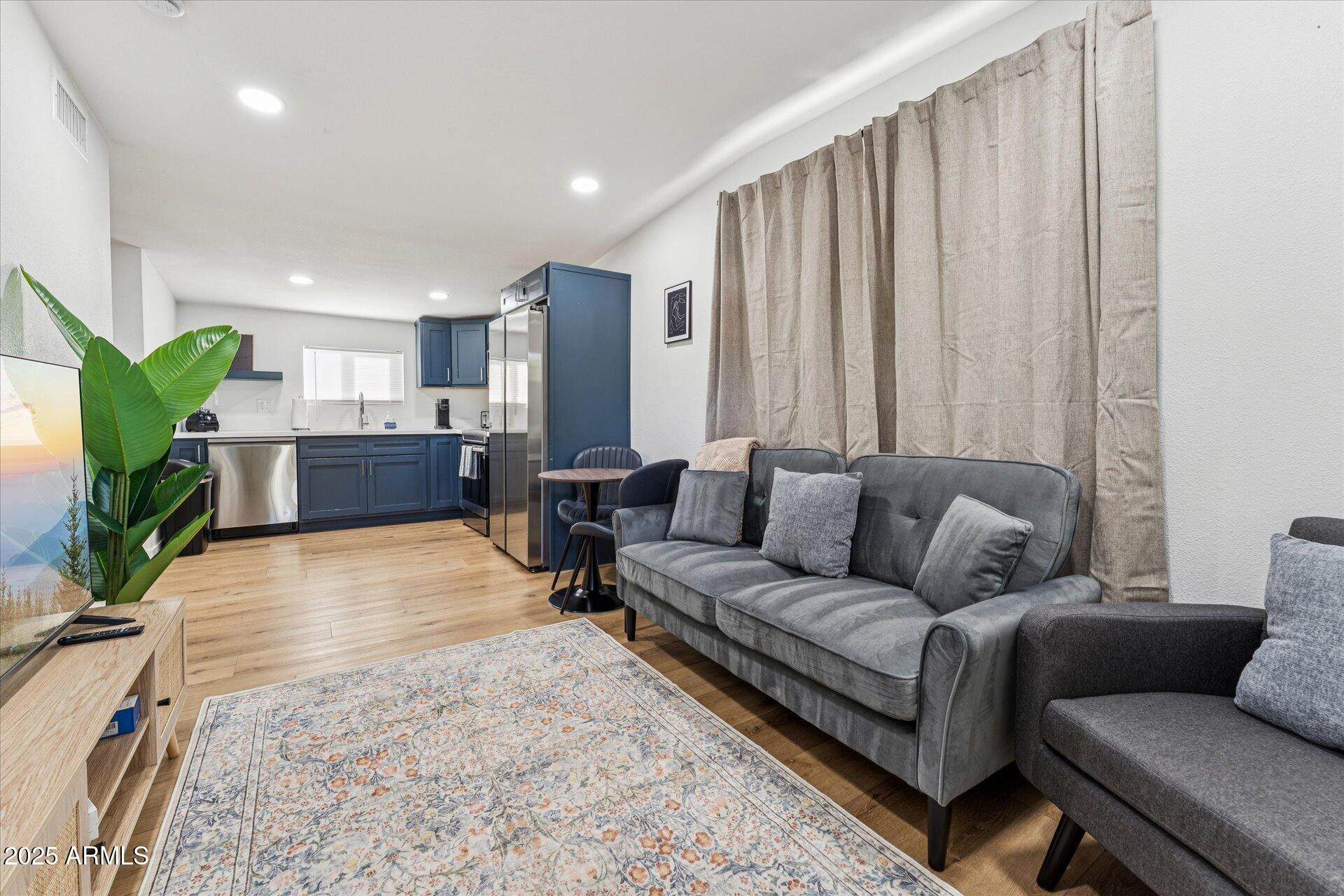 1548 N UPLAND Circle B