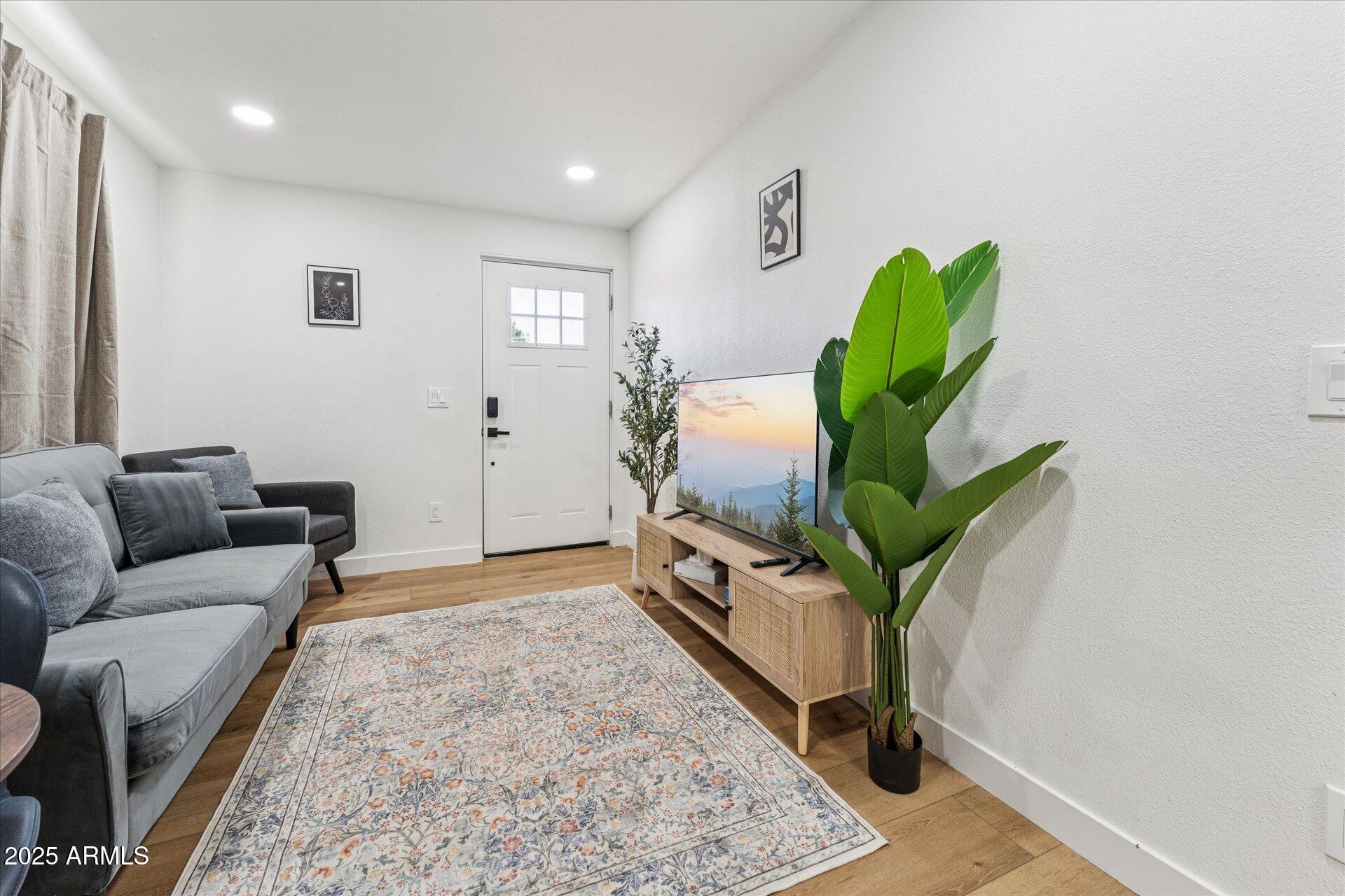 1548 N UPLAND Circle B