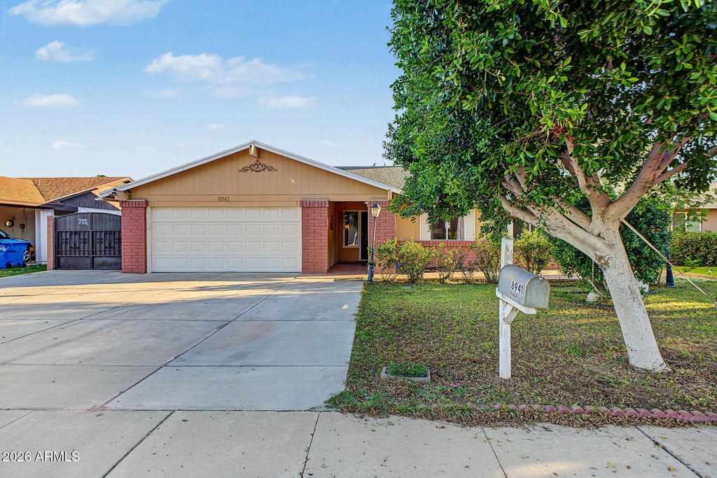 Photo of 8941 W Monterey Way, Phoenix, AZ 85037 (MLS # 7092194)