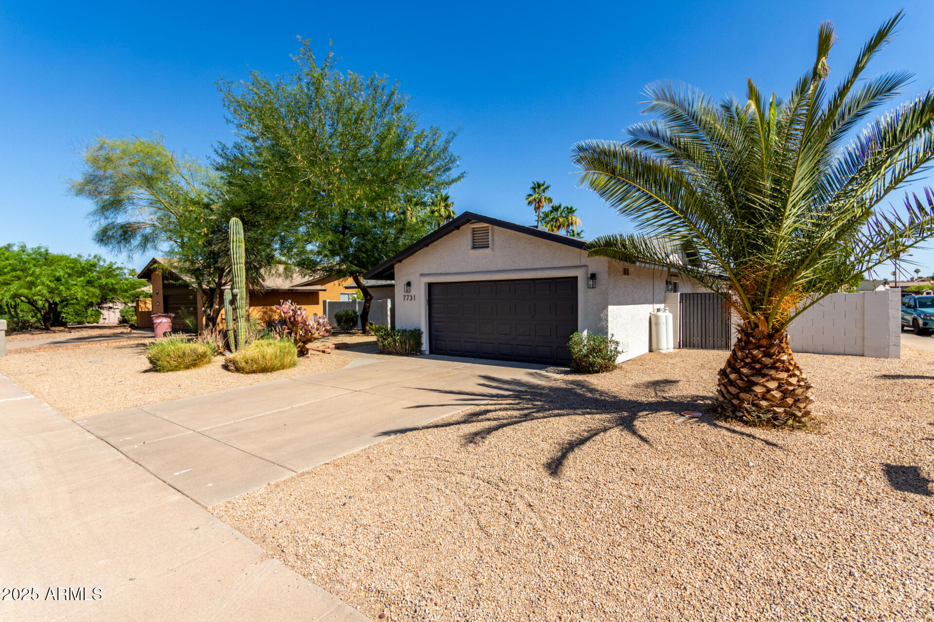 7731 E ROSE Lane