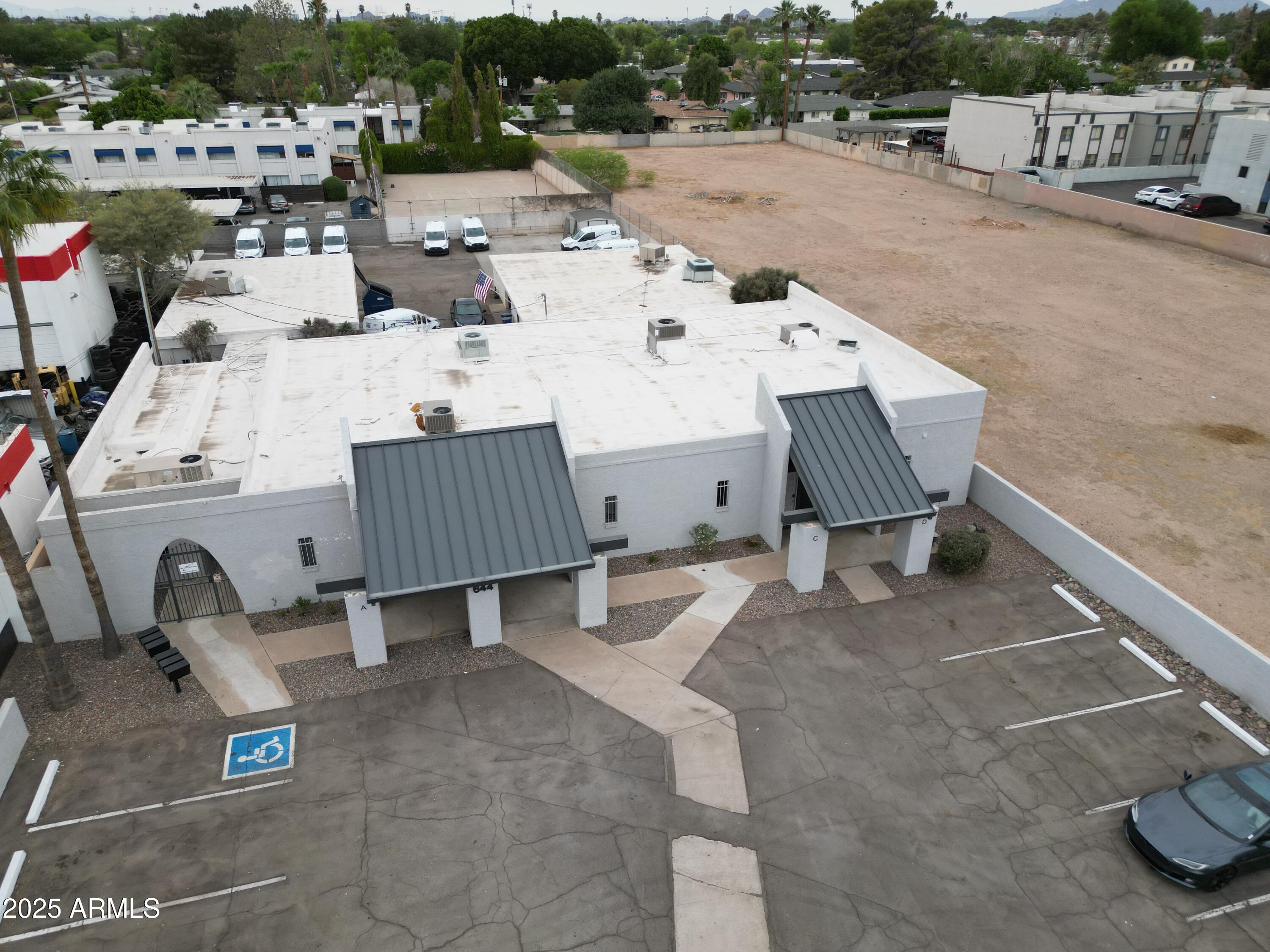 644 N COUNTRY CLUB Drive A