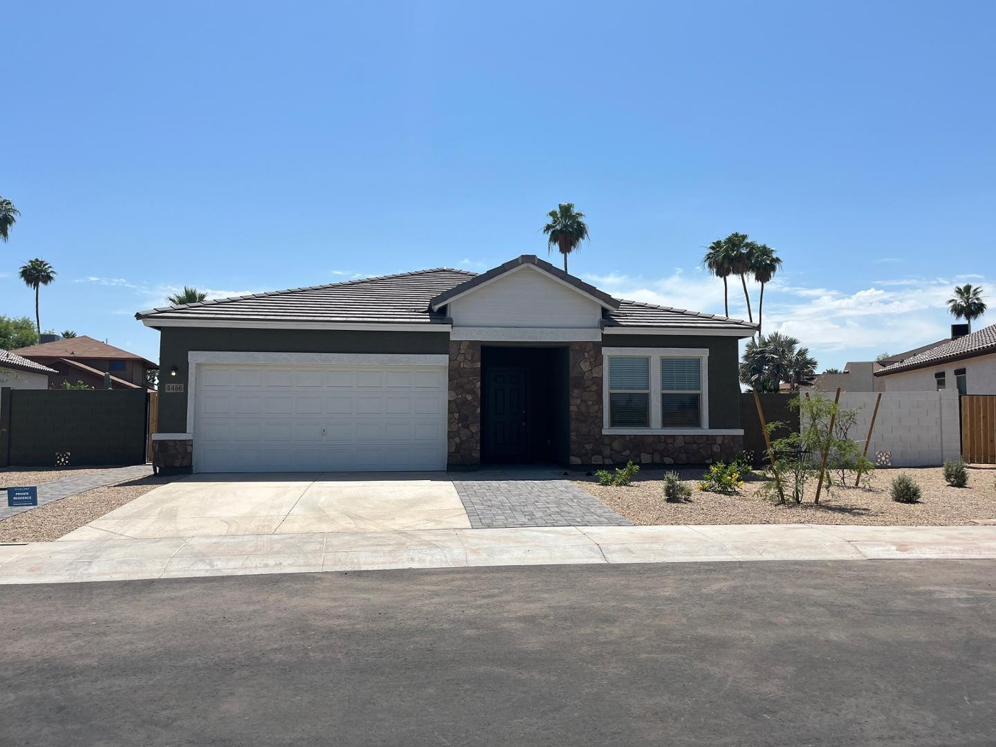 4466 N 100th Drive