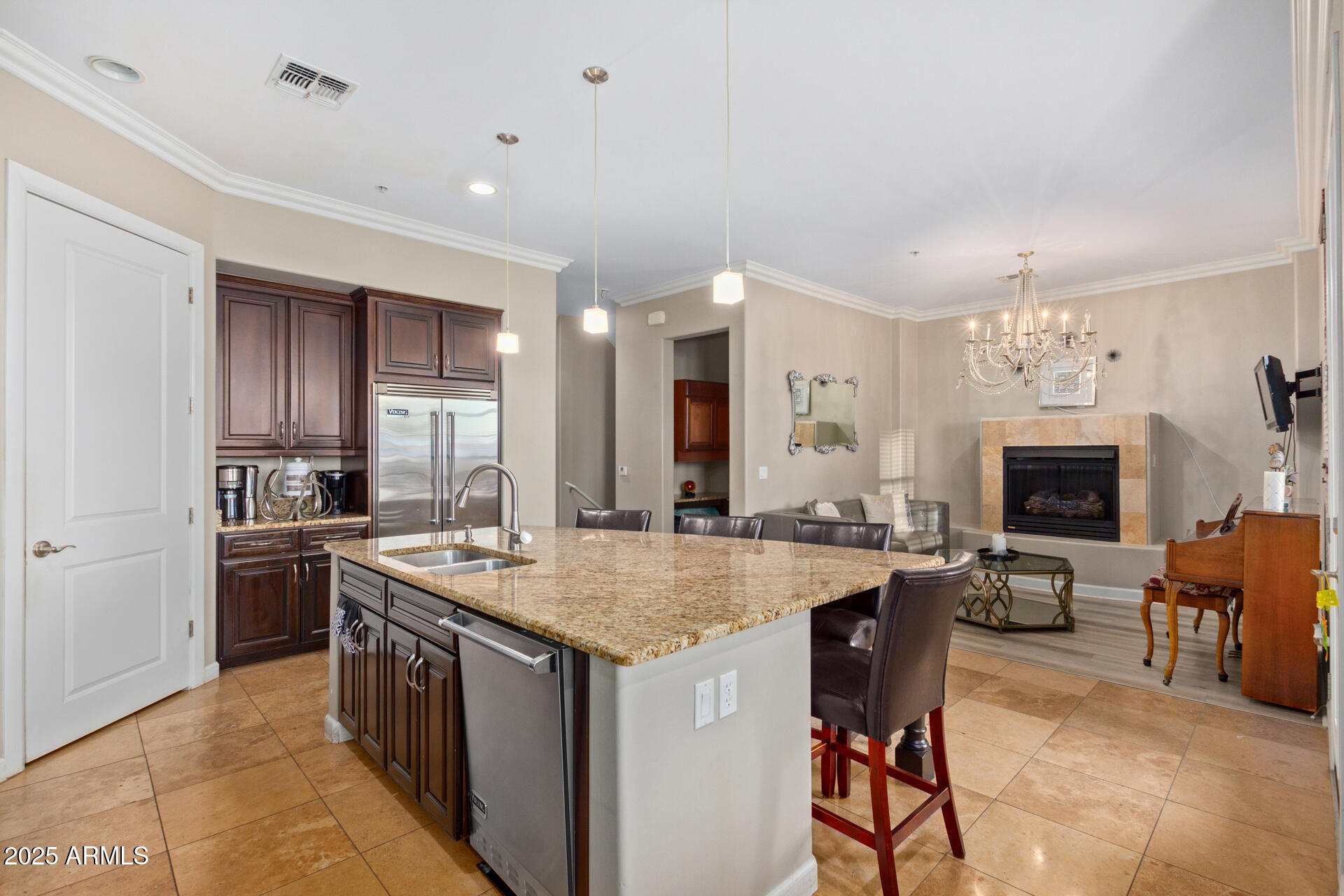 ARTESIA CONDOMINIUMS - Residential