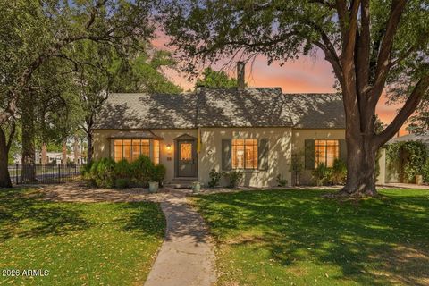 Photo of 1238 W Coronado Road, Phoenix, AZ 85007 (MLS # 7005207)