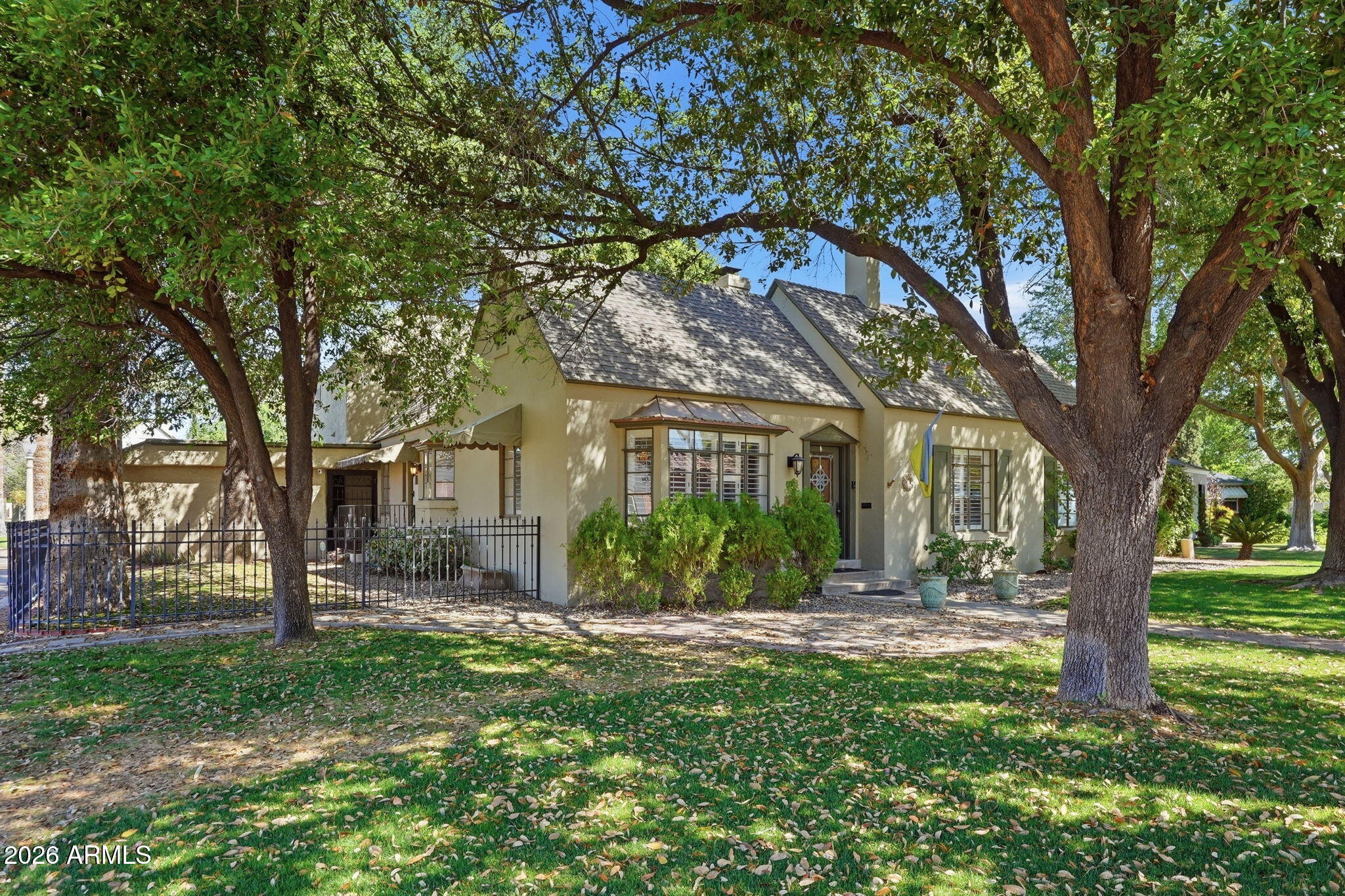 1238 W Coronado Road