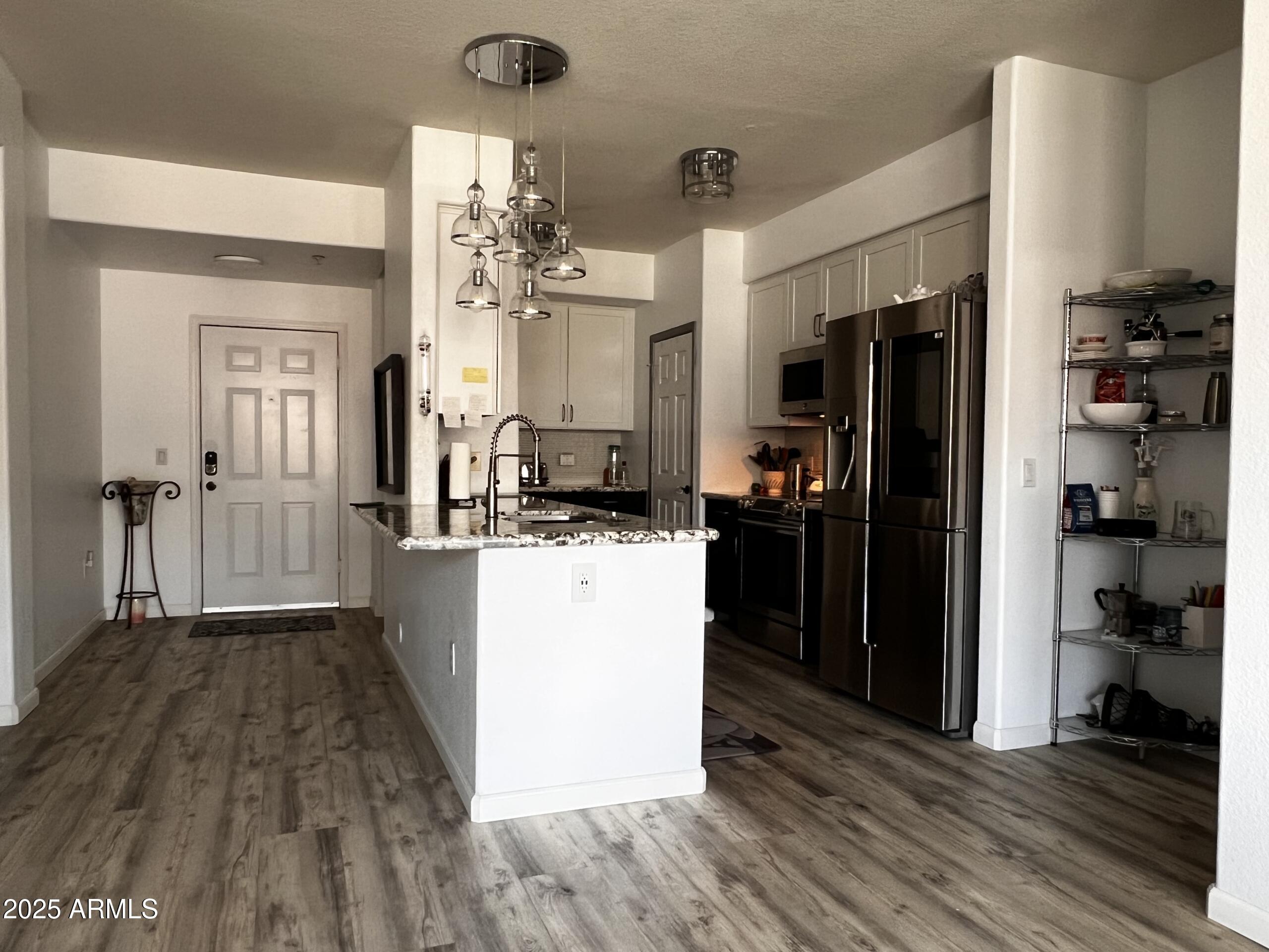 435 W RIO SALADO Parkway 303