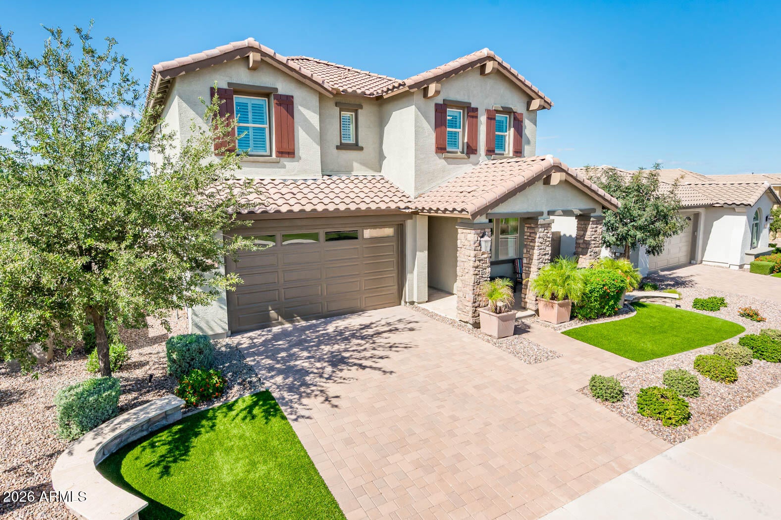 34762 N ARCADIA Drive