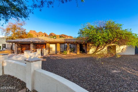Photo of 5803 N 45th Street, Phoenix, AZ 85018 (MLS # 6908520)