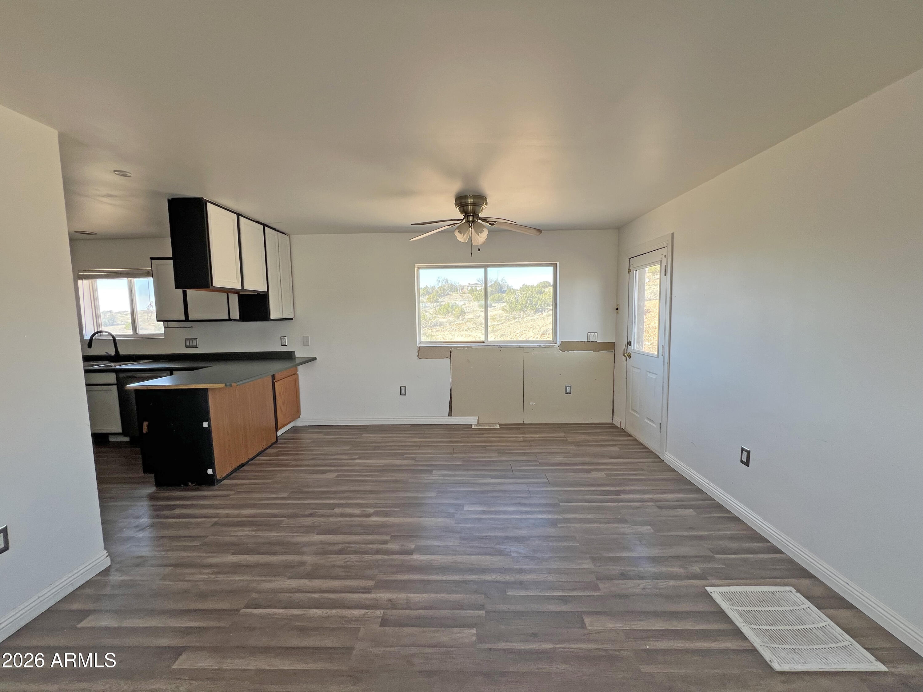 1343 HILLSIDE Drive