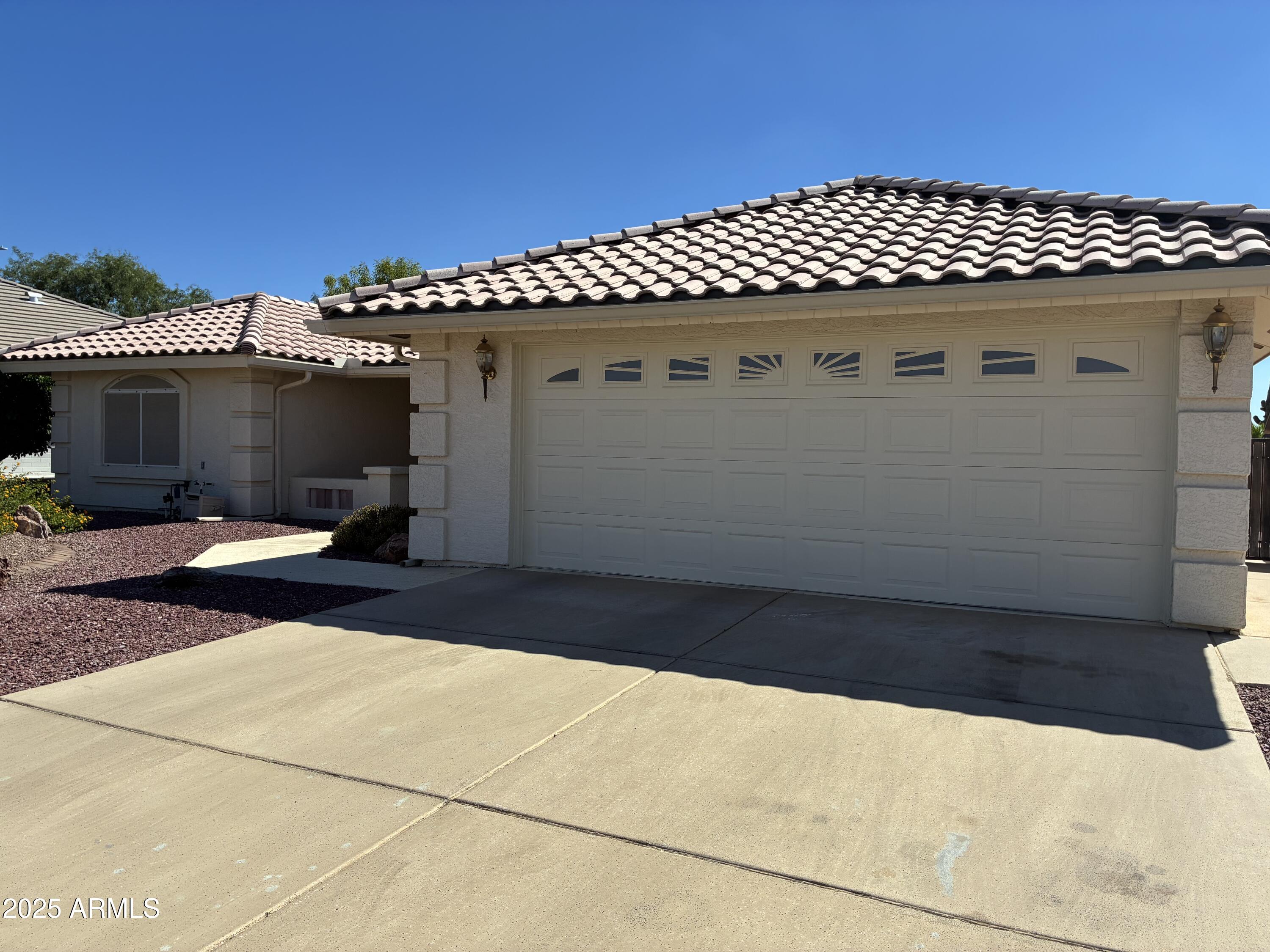 11259 E MEDINA Avenue