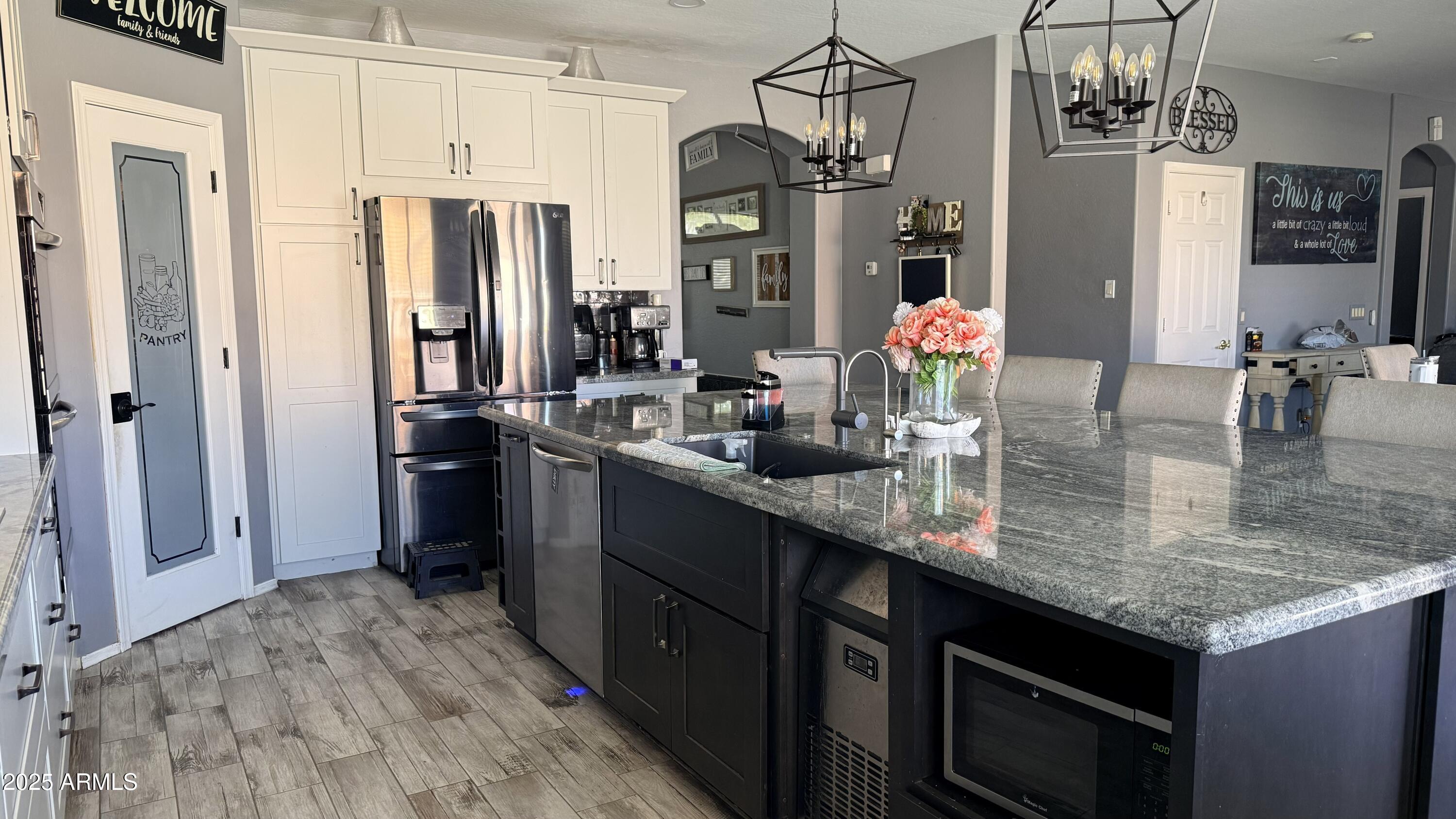 4412 W SUMMERSIDE Road