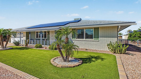 9608 W BROKENSTONE DR, SUN CITY, AZ 85351 - Image 7121d2d1a0d5585139d4e33946b973af/56229781