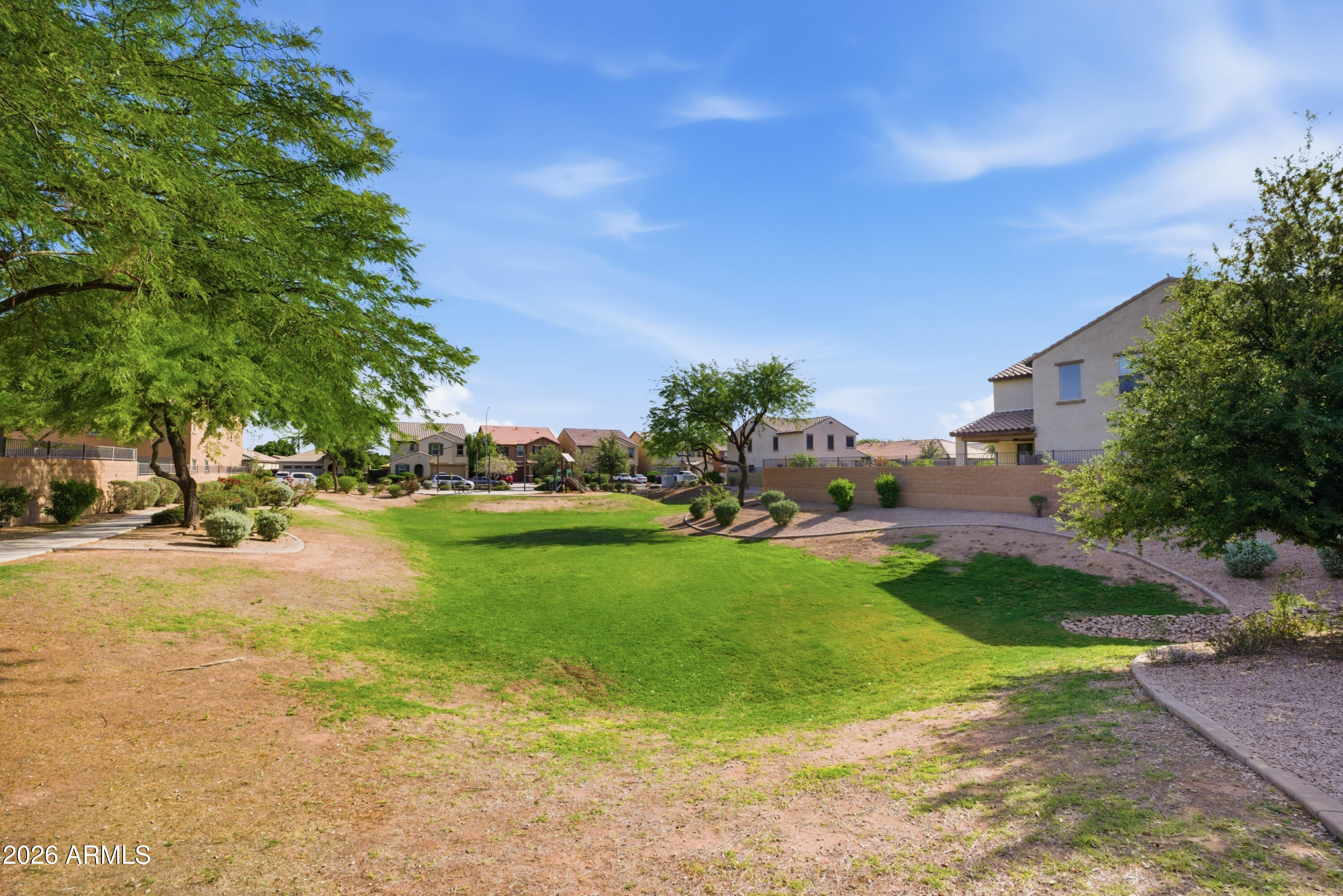 SIGNAL BUTTE ESTATES - Residential
